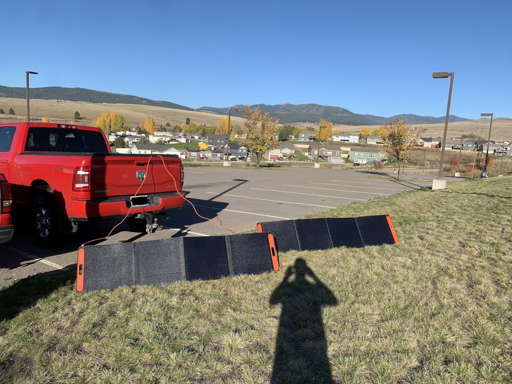 Jackery HomePower 3000 Portable Power Station with 2x 200W Solar Panels, 3600W (Surge 7200W) Output, 3072Wh LFP Battery Solar Generator, Essential Backup for Home Use, Power Outage, RV, Emergencies - Customer Photo 5