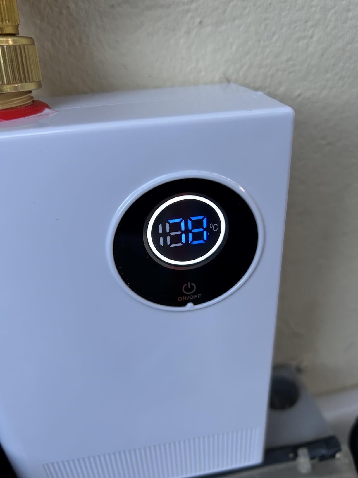 110V Tankless Water Heater Electric, 3000W Compact Water Heater Under Sink, Conveniently Convertible Between Fahrenheit and Celsius - Customer Photo 2