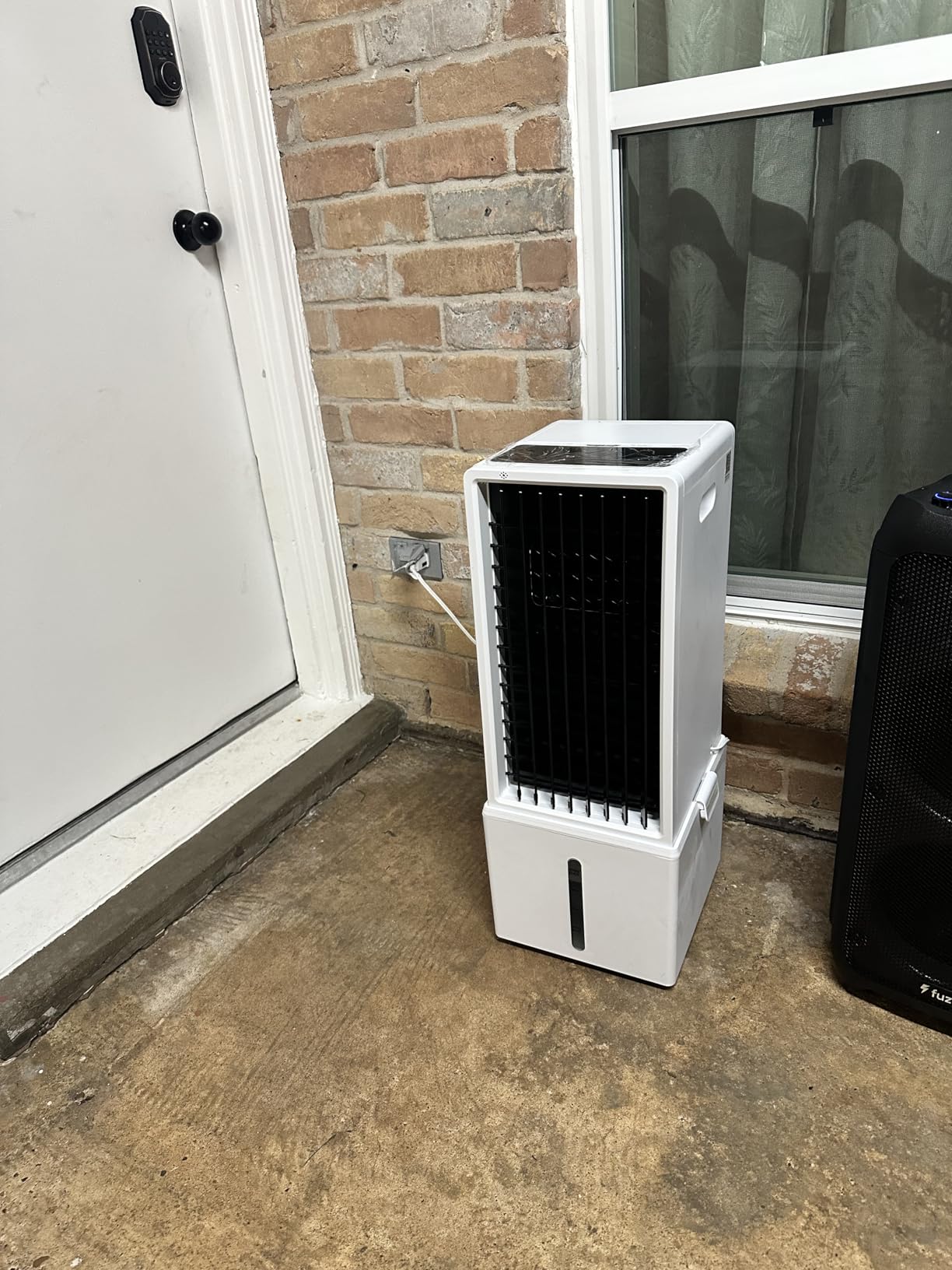 4-IN-1 Windowless Air Conditioner w/3.2-Gal Tank for 24H Cooling, 4 Wind Speeds & 4 Modes, LED Touch Screen, Waterless Alert System & 12H Timer, Remote, Portable Air Conditioners for Bedrooms Customer Review 4-IN-1 Windowless Air Conditioner w/3.2-Gal Tank for 24H Cooling, 4 Wind Speeds & 4 Modes, LED Touch Screen, Waterless Alert System & 12H Timer, Remote, Portable Air Conditioners for Bedrooms - Customer Photo 1