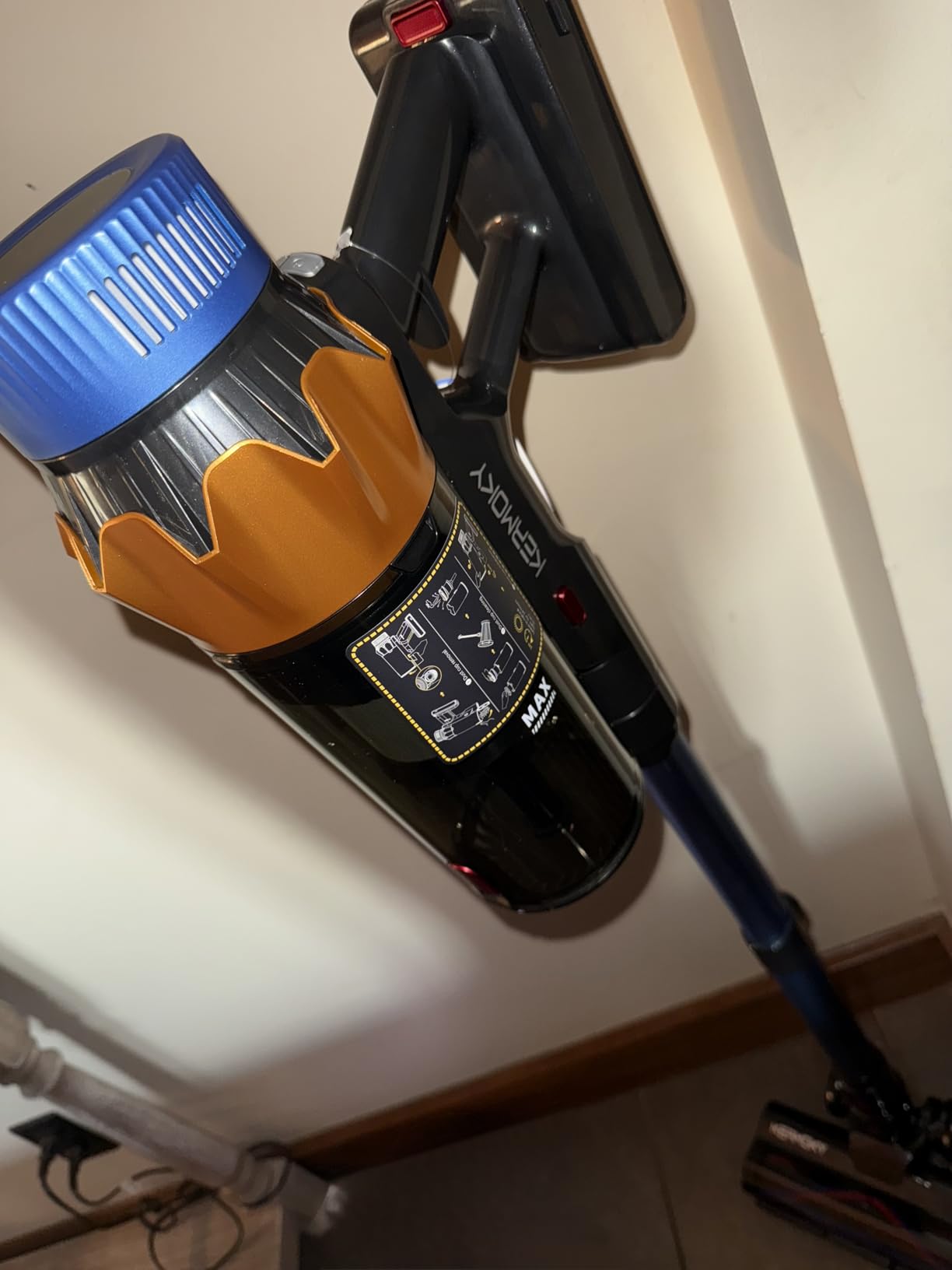 Cordless Vacuum Cleaner, 580W 48KPA 70Mins Vacuum Cleaners for Home, Self-standing Stick Vacuum with Aromatherapy, Anti-Tangle Brush, Wall Mount Charging Vacuum for Hardwood Floor/Carpet/Pet Hair - Customer Photo 1