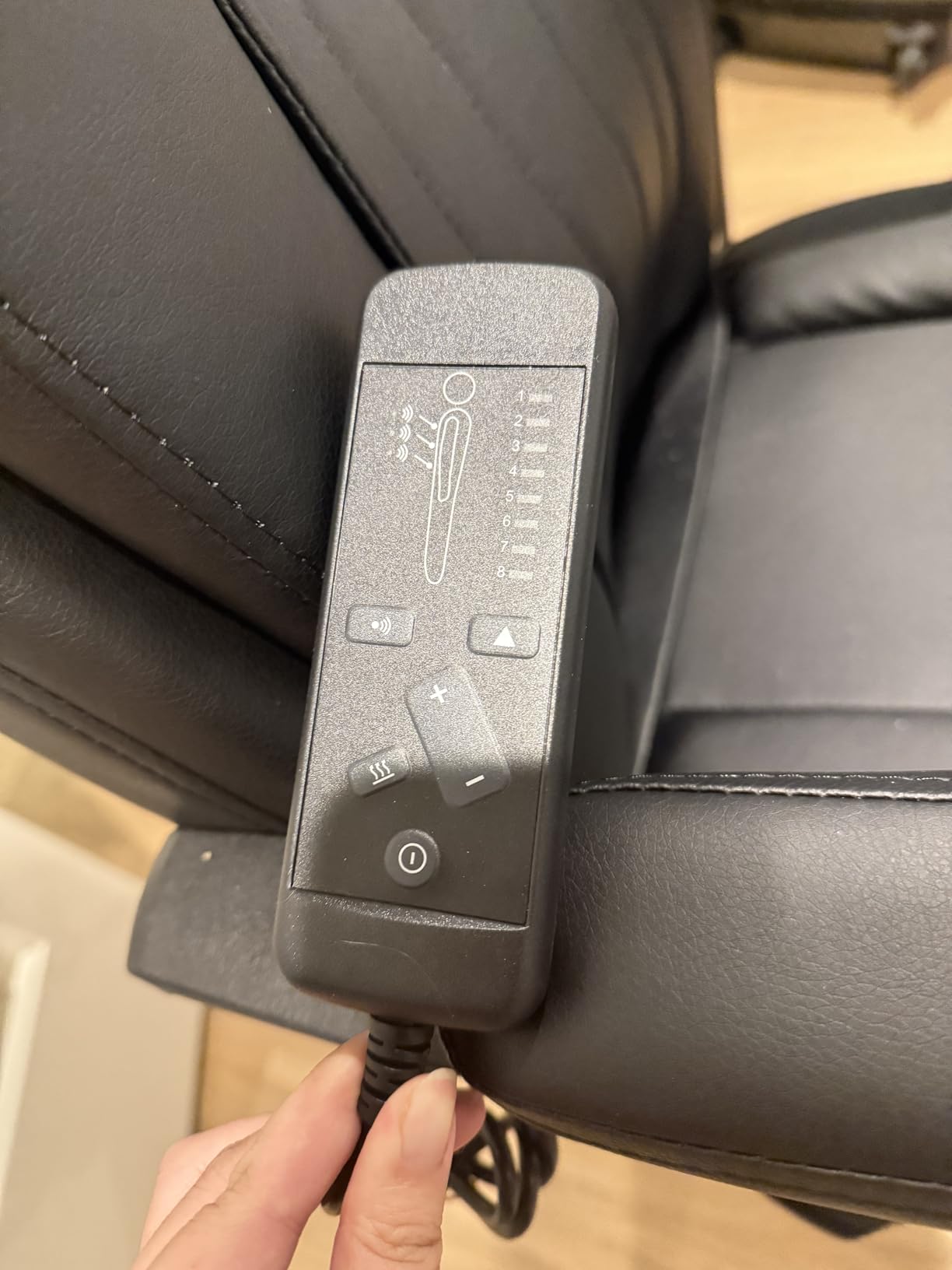 Massage Office Chair with Foot Rest,6 Points Vibration and Heat Ergonomic Executive Desk Chair for Heavy People,500lbs Big and Tall Office Chairs with Reclining High Back for Home Office - Customer Photo 2
