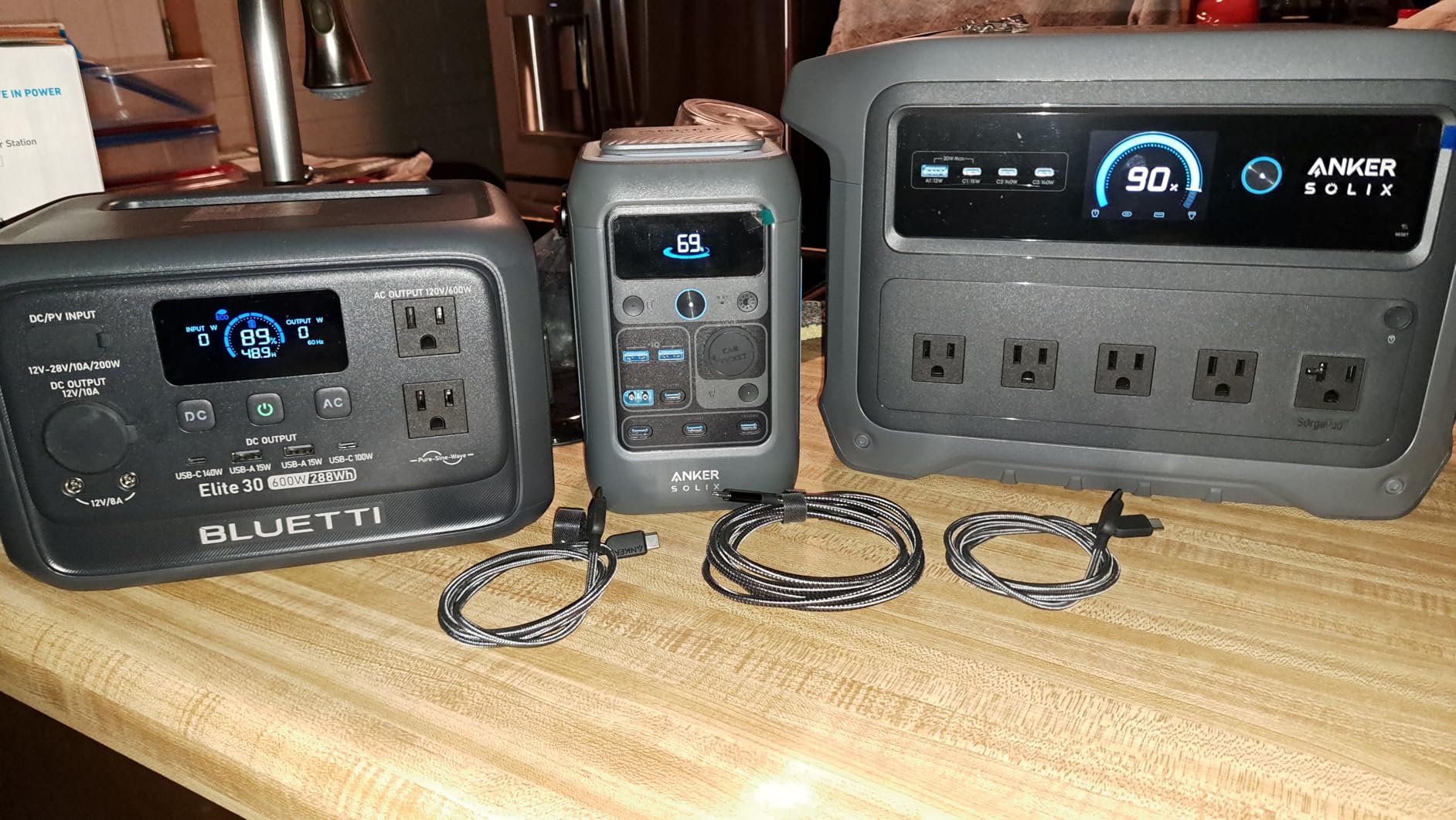 Anker SOLIX C1000 Gen 2 Portable Power Station, 2,000W (Peak 3,000W) Solar Generator, Full Charge in 49 Min, 1,024Wh LiFePO4 Battery for Home Backup, Power Outages, and Camping (Optional Solar Panel) customer photo 1
