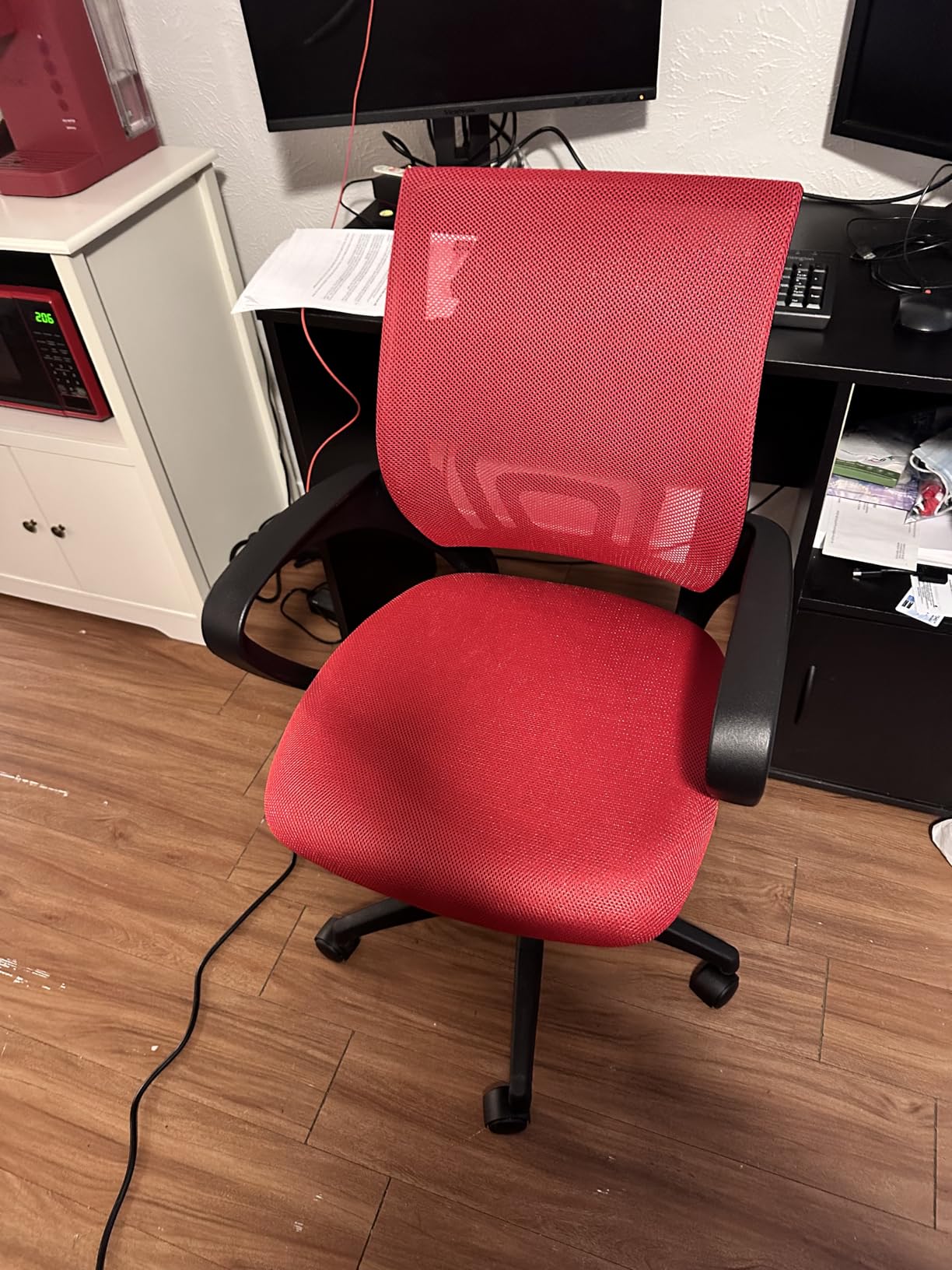 BestOffice | Ergonomic Office Chair | Mid-Back Swivel Desk Chair | Breathable Backrest & Lumbar Support | Adjustable Height | Sponge Seat | Rolling Wheels | Dark Black | for Adults & Women - Customer Photo 3