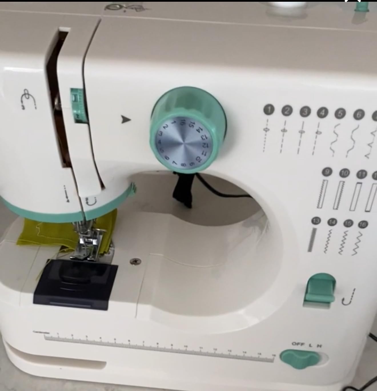 Sewing Machine for Beginners,Double Needle Sewing Machine for Adults,16 Strings of Weaving Dreams,Adjustable Sewing Speed,Suitable for Daily Sewing at Home(New One) - Customer Photo 2