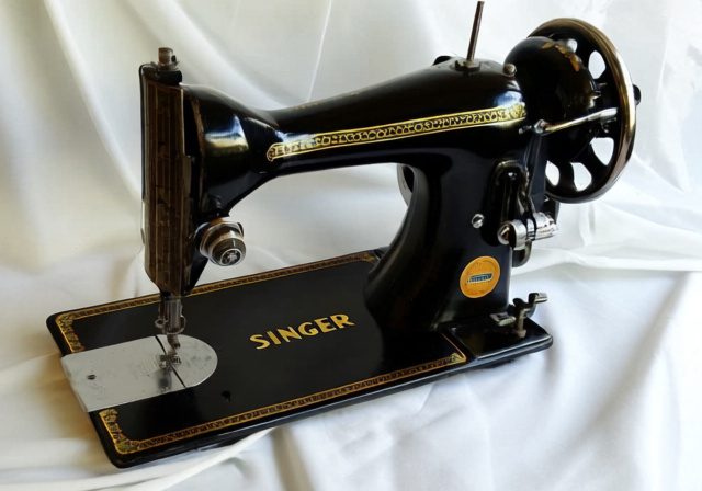 Best Vintage Free Arm Sewing Machine [cy]: Complete Guide - RosenberryRooms