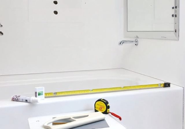 How to Fix Bathtub Lip That Sticks Out: Complete Guide [cy] - RosenberryRooms