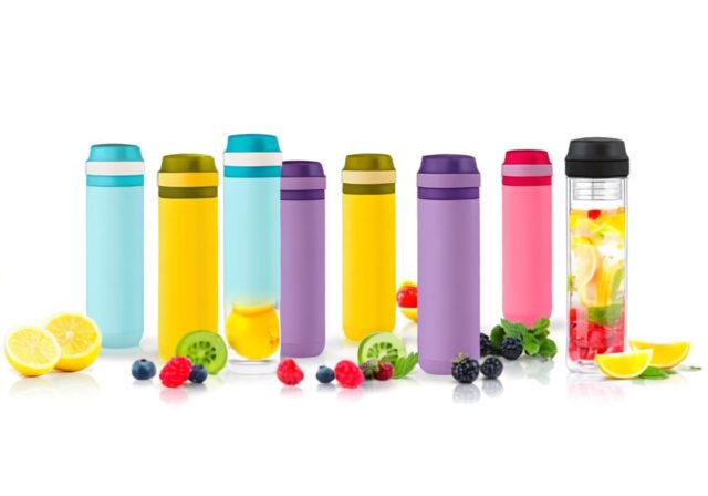 Best Water Bottle For Fruit Infused Water [cy]: 8 Bottles Tested & Reviewed - RosenberryRooms