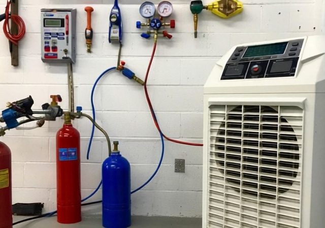 How to Recharge Portable Air Conditioner [cy]: Complete Guide - RosenberryRooms