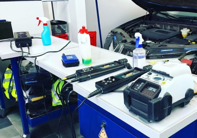 How To Find A Vacuum Leak: 5 Methods From Safe to Professional [cy] - RosenberryRooms