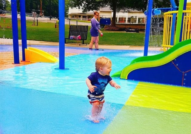 Best Water Park For Toddlers [cy]: Complete Parent's Guide - Rosenberry Rooms
