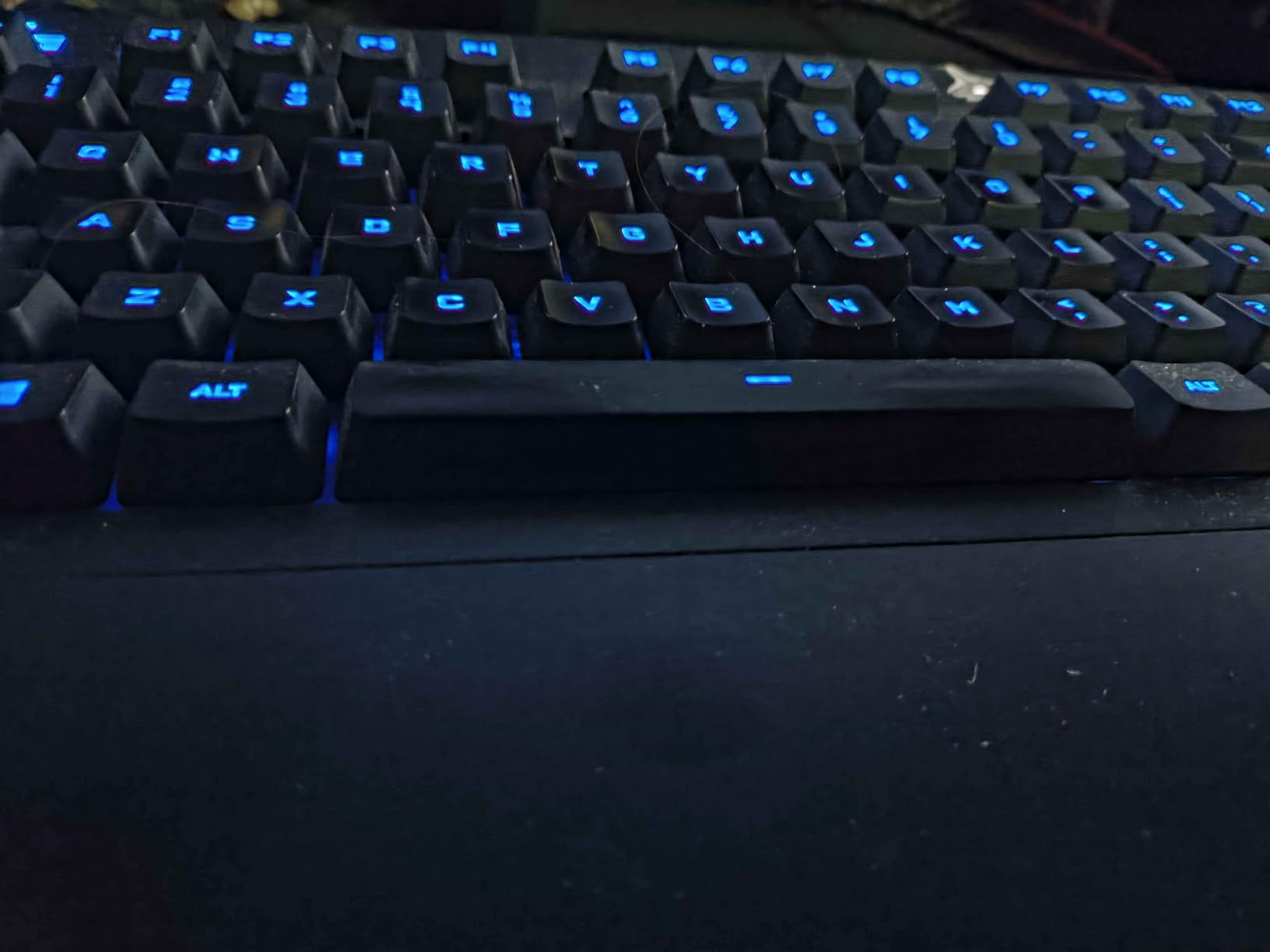 Logitech G213 Prodigy Gaming Keyboard - Wired RGB Backlit Keyboard with Mech-Dome Keys, Palm Rest, Adjustable Feet, Media Controls, USB, Compatible with Windows - Black customer photo 1