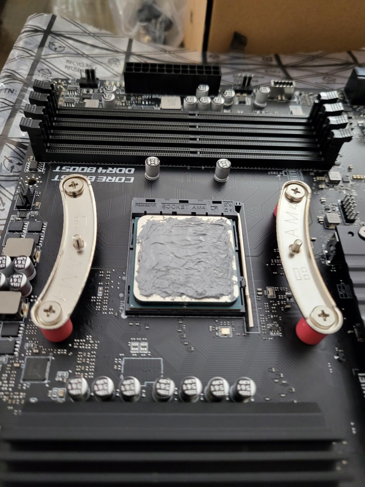 AMD Ryzen 5 5600X 6-core, 12-thread unlocked desktop processor with Wraith Stealth cooler customer photo 1