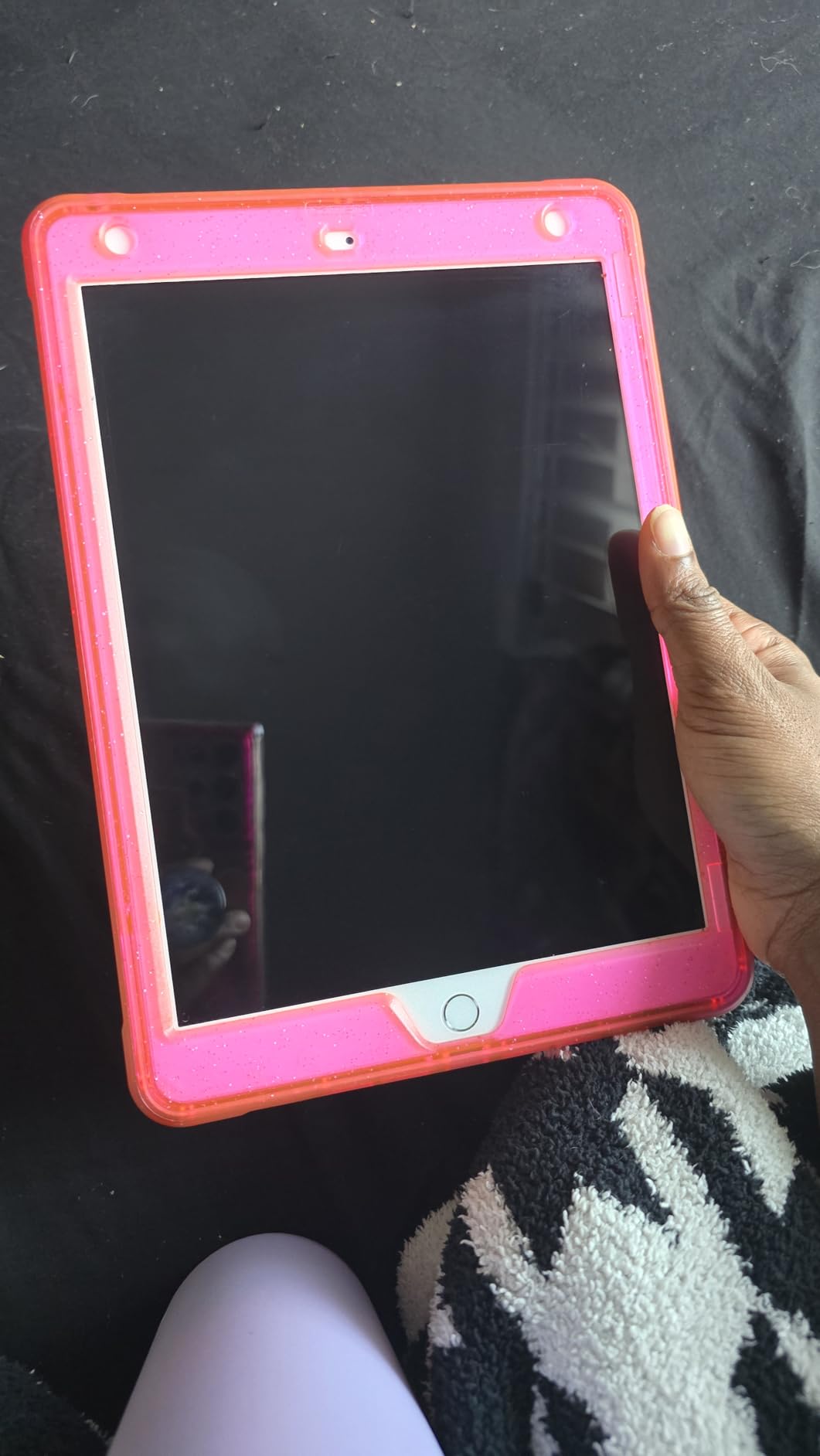 Apple iPad, 10.2-Inch, Wi-Fi, 32GB, Space Gray (Renewed) customer photo 1