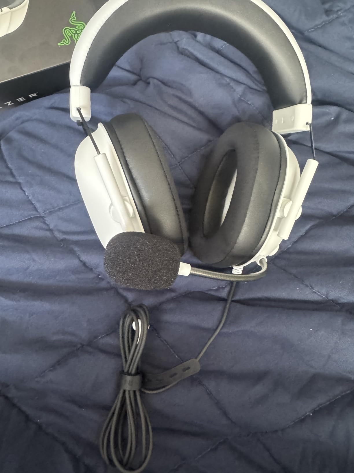 Razer BlackShark V2 X Gaming Headset: 7.1 Surround Sound - 50mm Drivers - Memory Foam Cushion - For PC, PS4, PS5, Switch - 3.5mm Audio Jack - Black customer photo 2