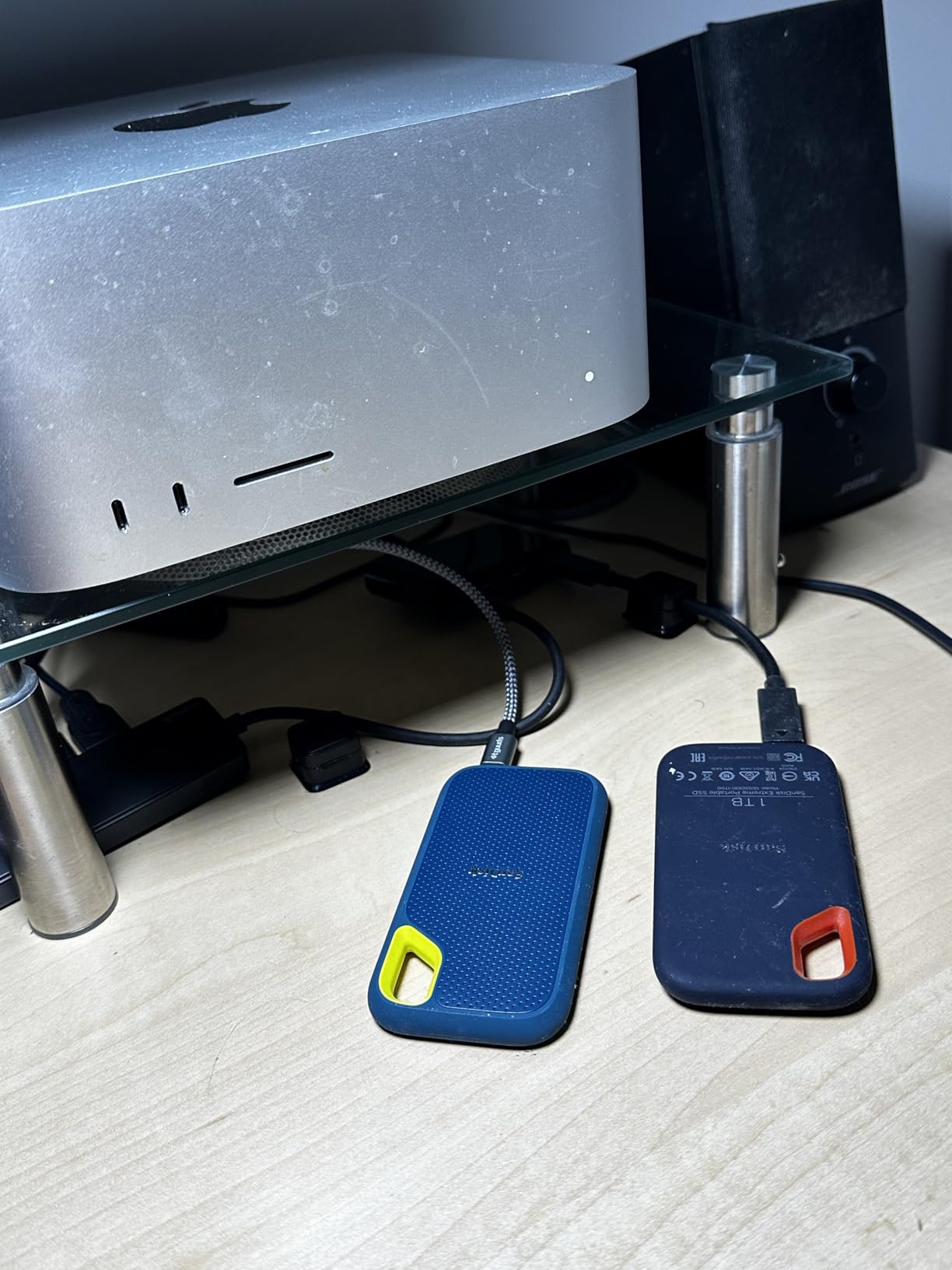 SanDisk 2TB Extreme Portable SSD - Up to 1050MB/s, USB-C, USB 3.2 Gen 2, IP65 Water and Dust Resistance, Updated Firmware - External Solid State Drive - SDSSDE61-2T00-G25 customer photo 2