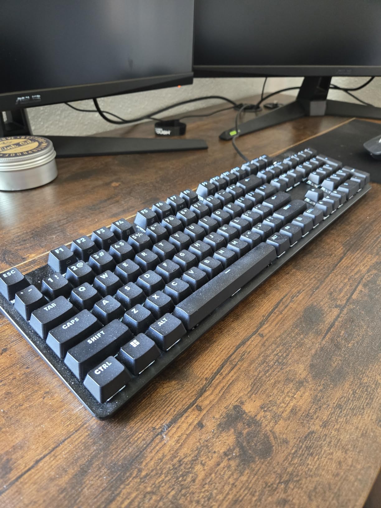 Logitech G413 SE Full-Size Mechanical Gaming Keyboard - Backlit Keyboard with Tactile Mechanical Switches, Anti-Ghosting, Compatible with Windows, macOS - Black Aluminum customer photo 1