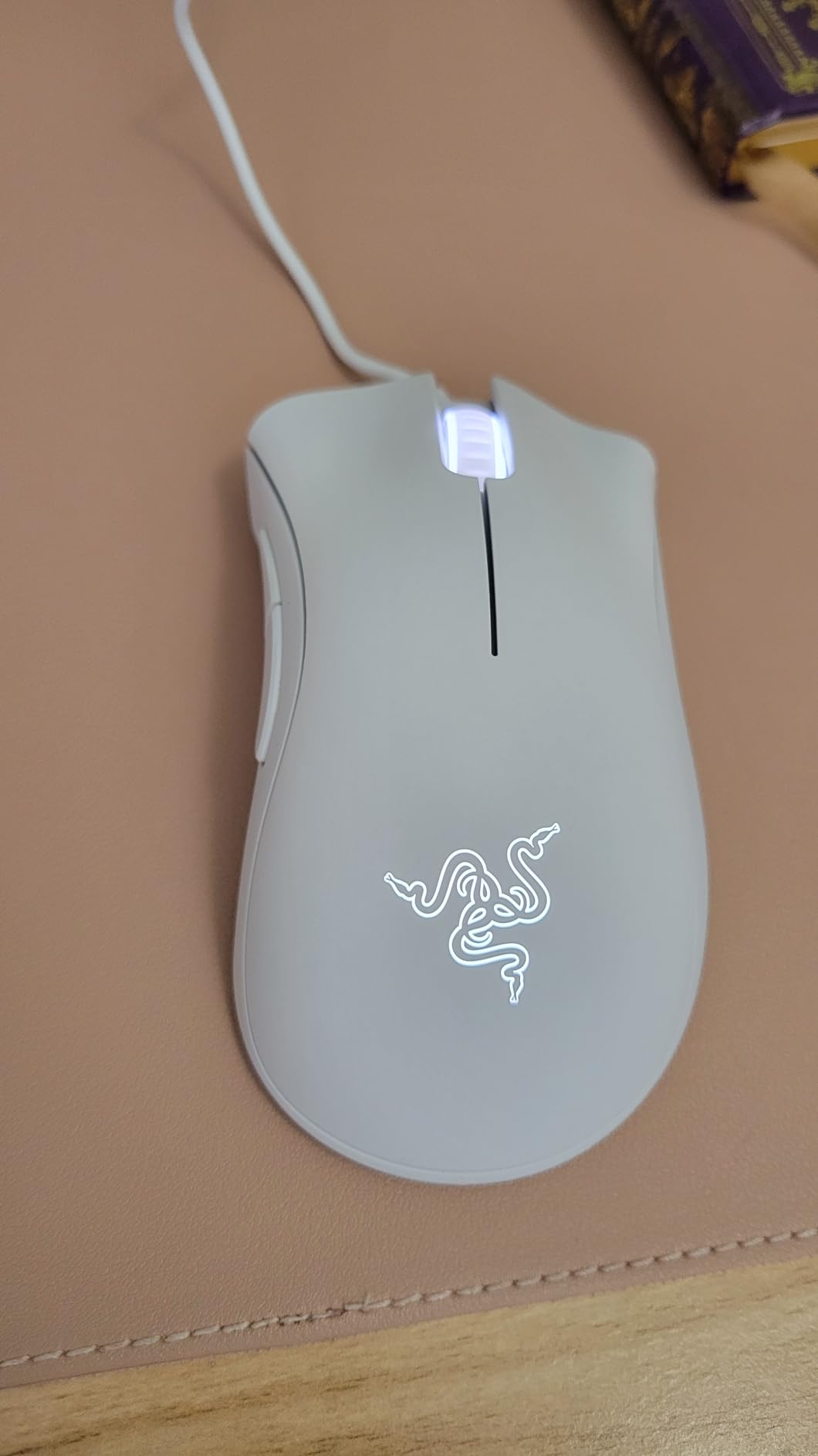 Razer DeathAdder Essential Ergonomic Wired Gaming Mouse, Black | 6400 DPI Optical Sensor, 5 Programmable Buttons, Rubber Side Grips, Mechanical Mouse Switches customer photo 1