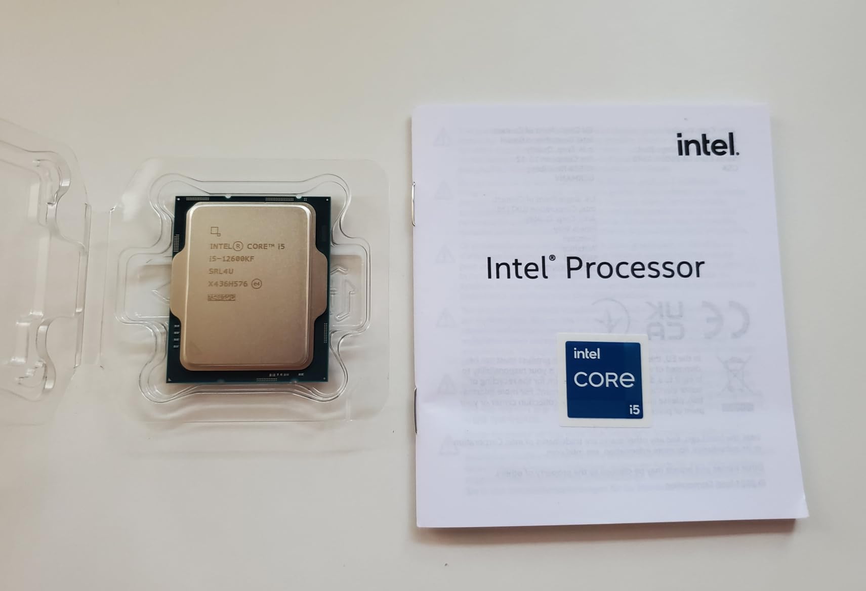 Intel Core i5-12600KF Desktop Processor 10 (6P+4E) Cores up to 4.9 GHz Unlocked LGA1700 600 Series Chipset 125W customer photo 2