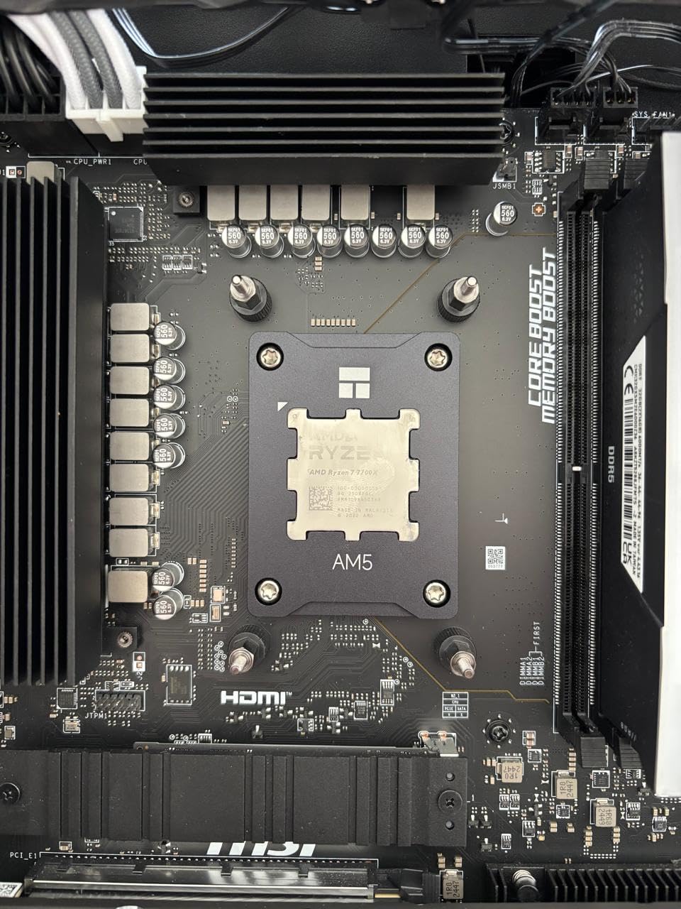 AMD Ryzen 7 7700X 8-Core, 16-Thread Unlocked Desktop Processor customer photo 2