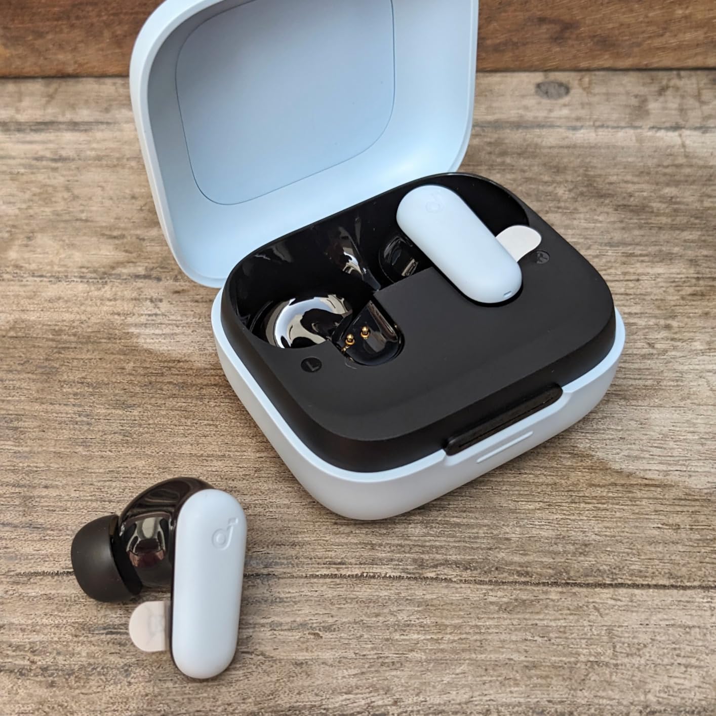 Soundcore P30i by Anker Noise Cancelling Earbuds, Strong and Smart Noise Cancelling, Powerful Bass, 45H Playtime, 2-in-1 Case and Phone Stand, IP54, Wireless Earbuds, Bluetooth 5.4 (Black) customer photo 2