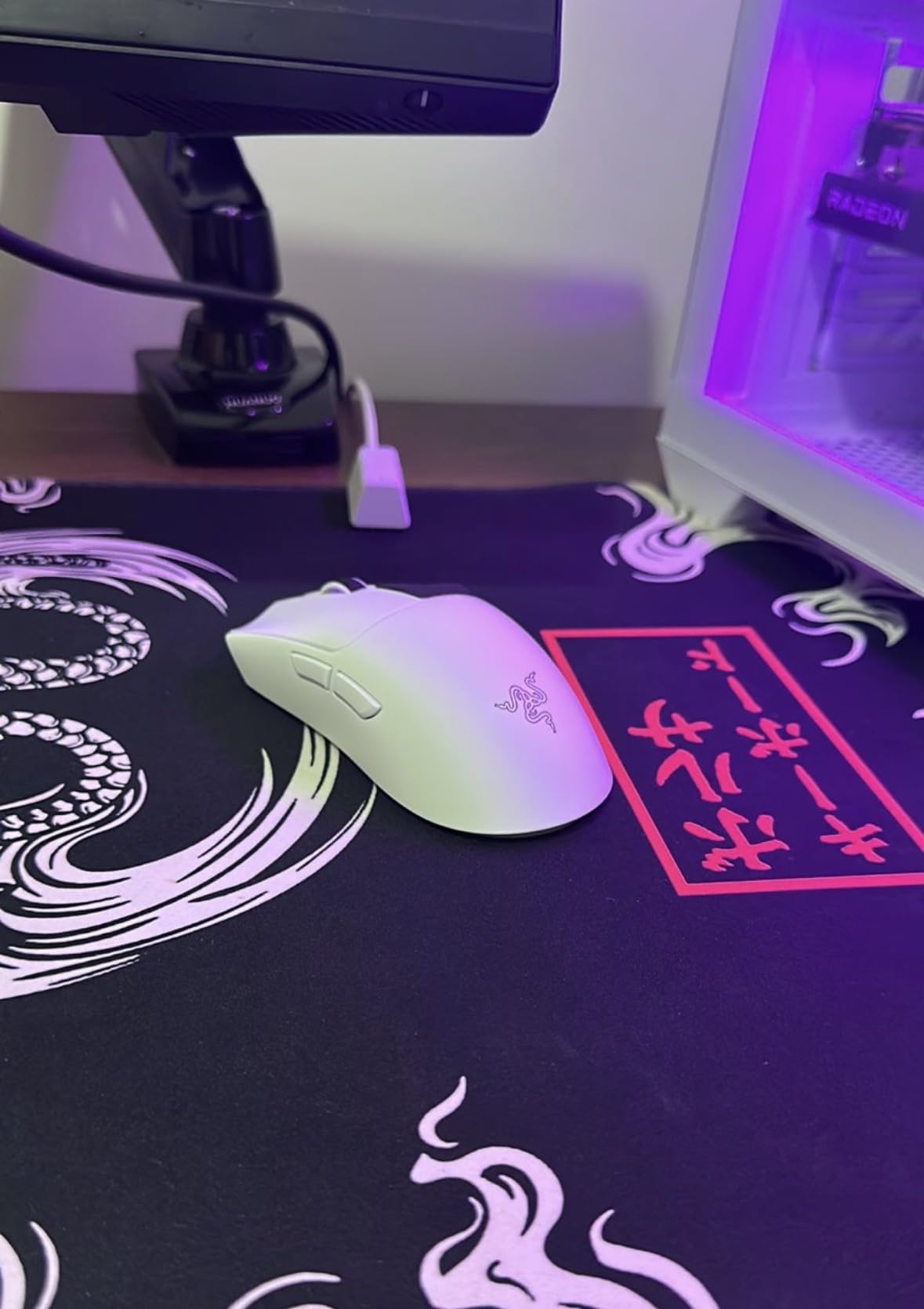 Viper V3 Pro Wireless Esports Gaming Mouse: Symmetrical - 54g Lightweight - 8K Polling - 35K DPI Optical Sensor - Gen3 Optical Switches - 8 Programmable Buttons - 95 Hr Battery - Black customer photo 2