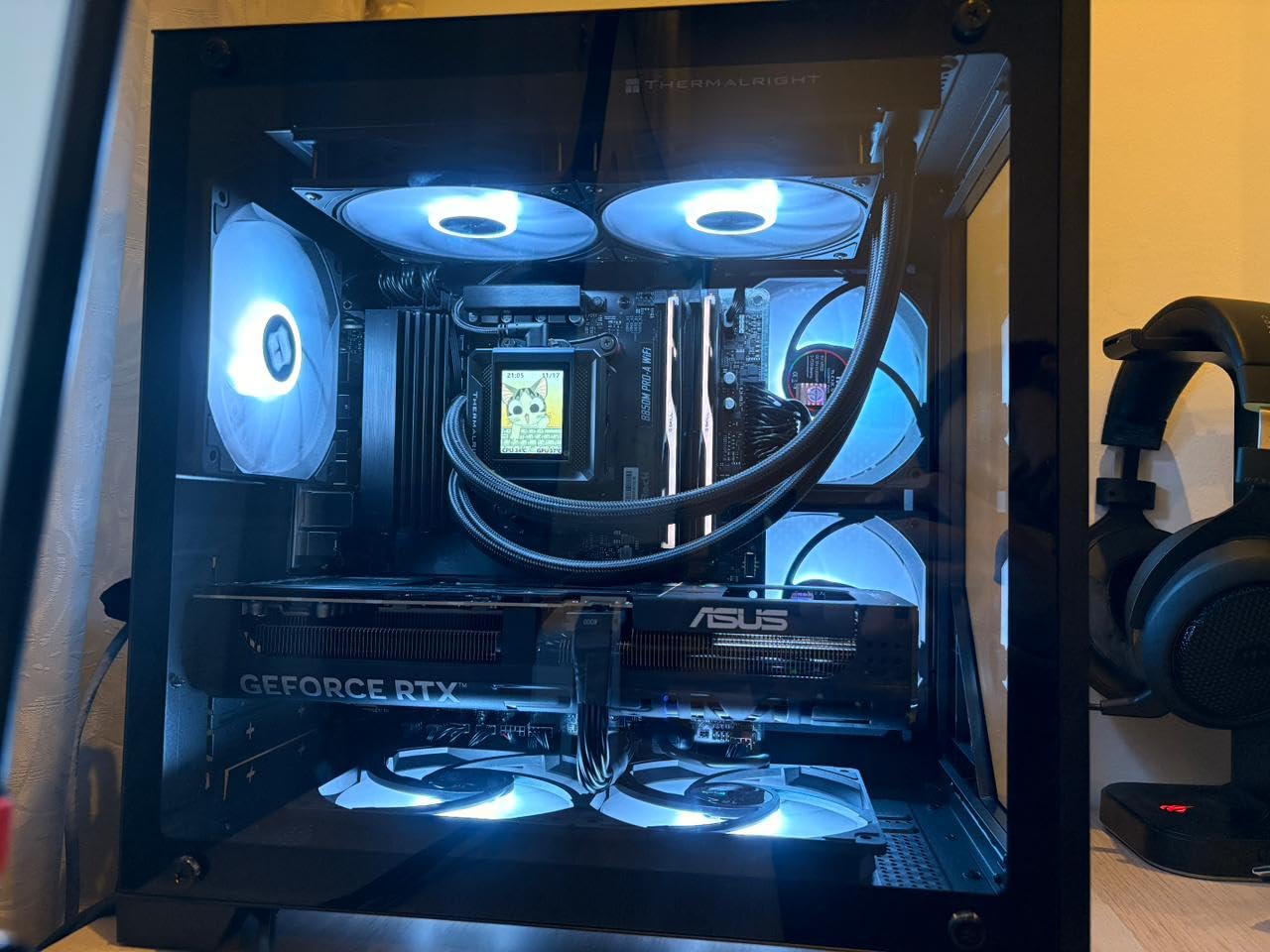 ASUS SFF-Ready Prime NVIDIA GeForce RTX 5070 Graphics Card customer photo 2