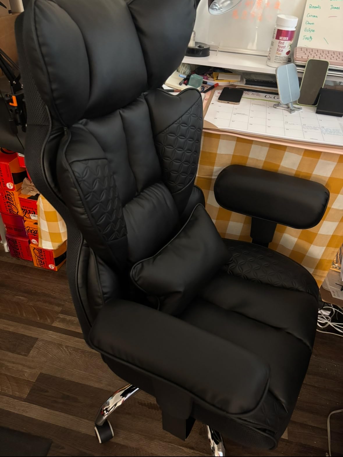 GTRACING Big and Tall Gaming Chair 400lbs Heavy Duty Office Chair with Foot Rest & Ergonomic Pocket Spring Lumbar Support, High Back 3D Saddle Shaped Cushion for Back Pain Relief, Matte-Black customer photo 2