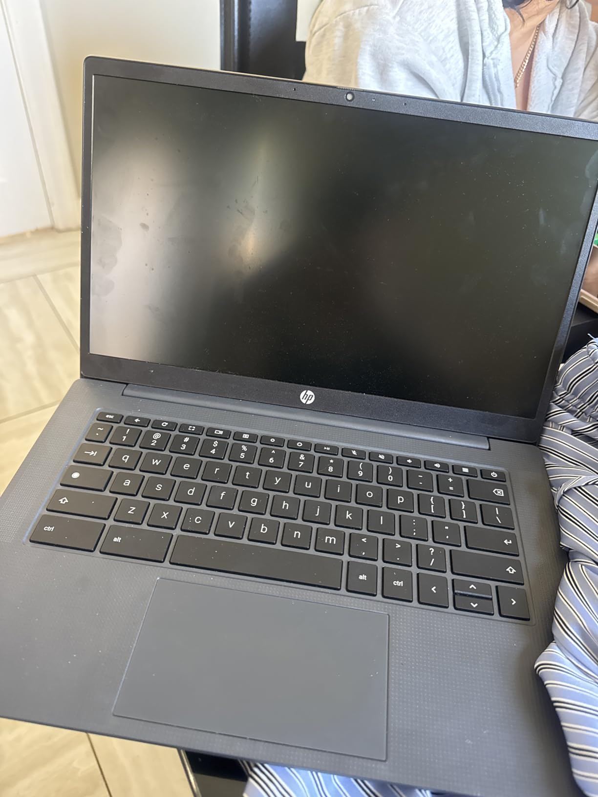 Chromebook 14 inch Laptop, HD Display, Intel Processor N100, 8 GB RAM, 128 GB UFS, UHD Graphics, Chrome OS, Chalkboard Gray, 14a-nf0099nr customer photo 1
