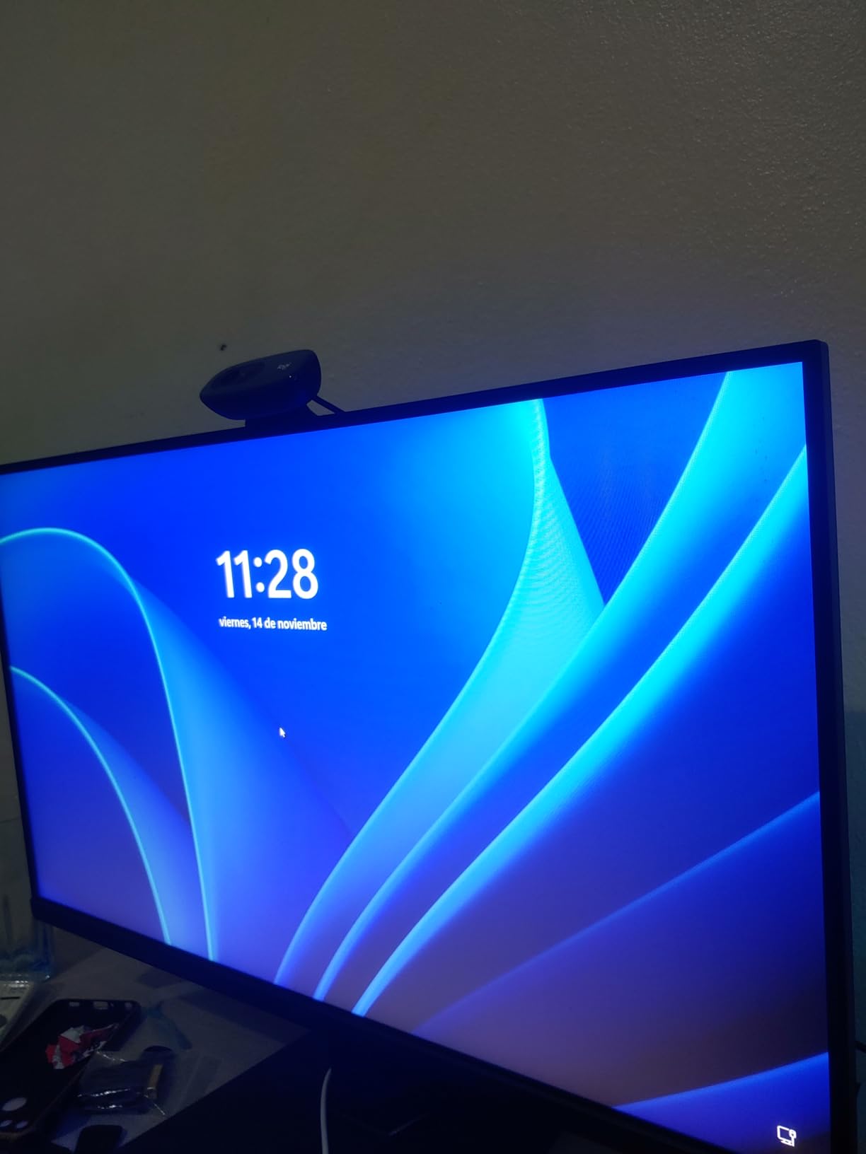 MSI PRO MP243L E14 24-inch IPS 1080p Gaming Office Monitor, 144Hz, FreeSync, HDR Ready, 1ms customer photo 1