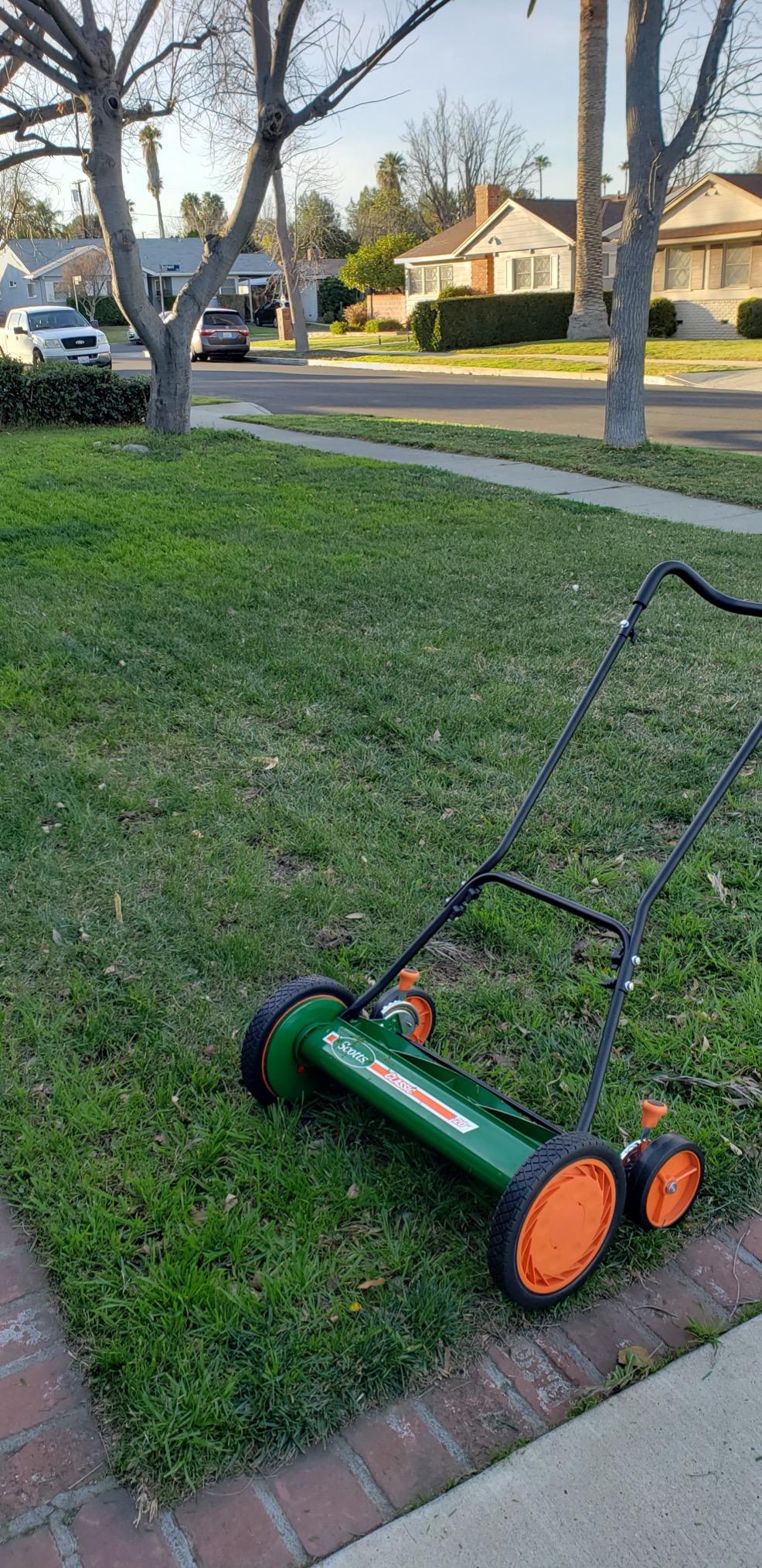 Scotts 2000-20S 20-Inch 5-Blade Push Reel Lawn Mower, Green customer photo 1