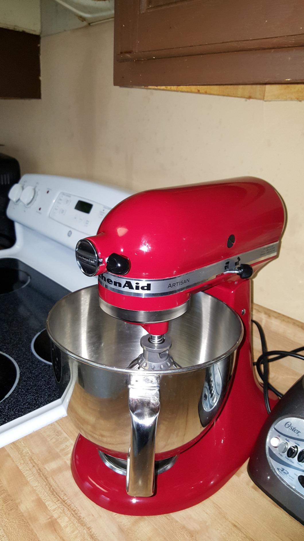 KitchenAid Artisan Series 5 Quart Tilt Head Stand Mixer, KSM150PS, Empire Red Customer Review KitchenAid Artisan Series 5 Quart Tilt Head Stand Mixer, KSM150PS, Empire Red - Customer Photo 2