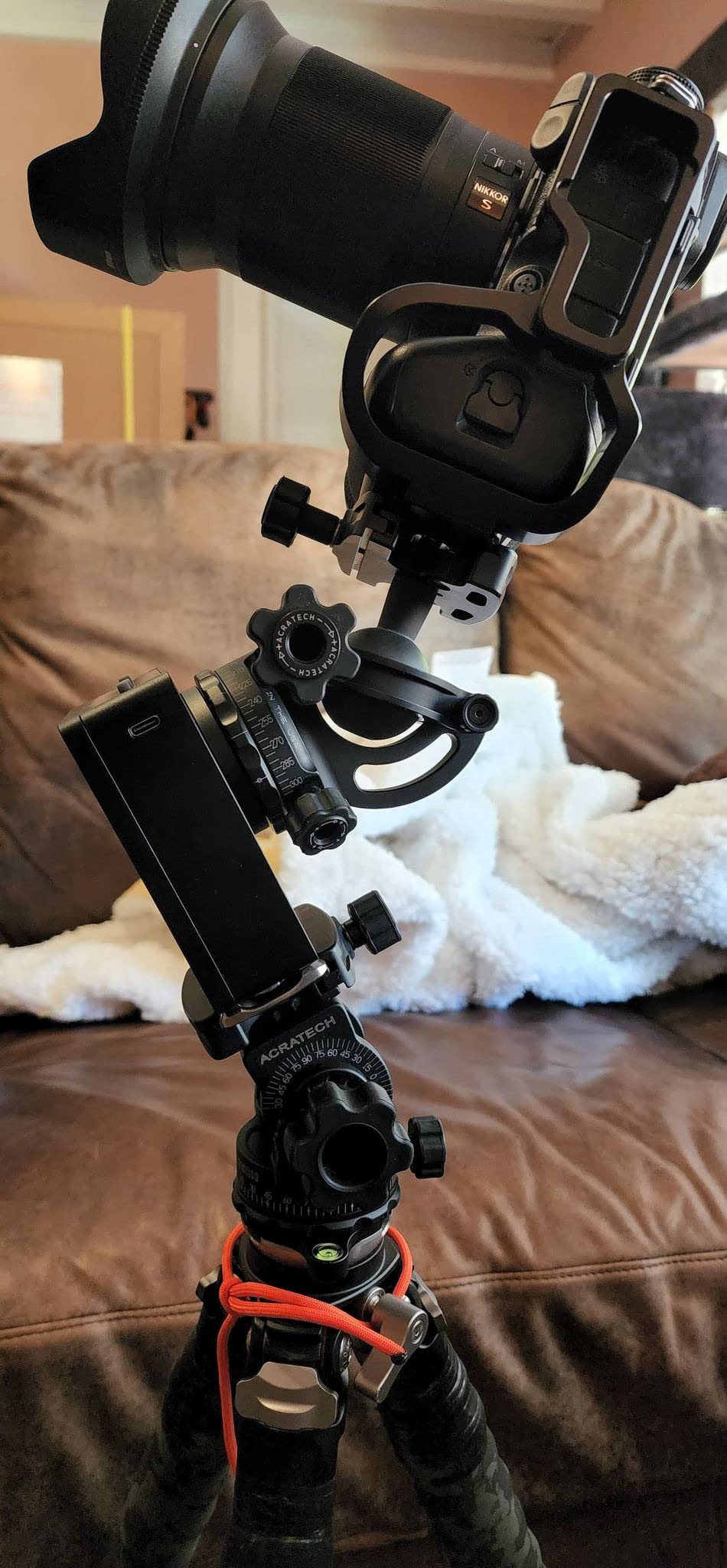 Acratech Ultimate Ballhead with Quick Release, / Detent Pin, with Left Sided Rubber Main, and Pan Knobs, Supports 25 lbs. - Customer Photo 1