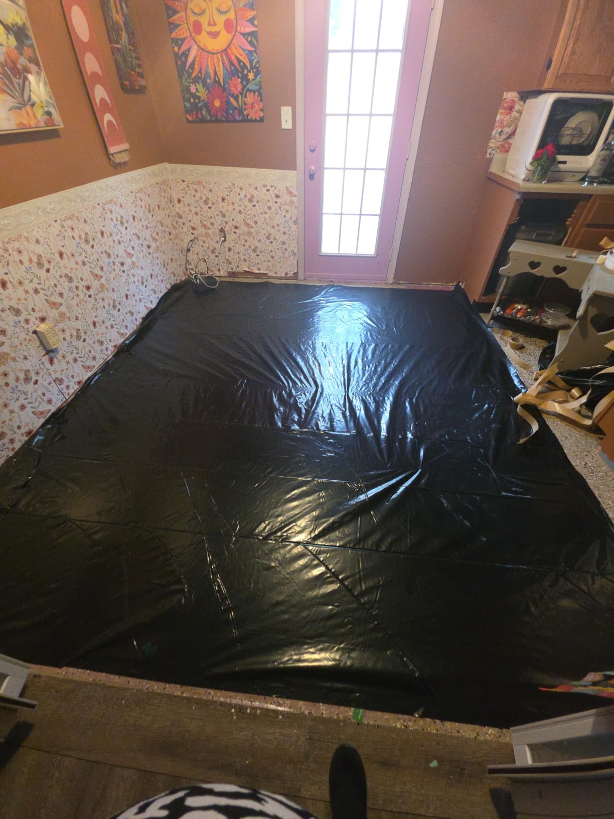 ROBERTS 70-115 Moisture Barricade Underlayment Film, for Vinyl, Laminate SPC, Engineered Wood Floors, 6 mil. Thick, Polyethylene, 120 Sq. Foot Roll, Black Customer Review ROBERTS 70-115 Moisture Barricade Underlayment Film, for Vinyl, Laminate SPC, Engineered Wood Floors, 6 mil. Thick, Polyethylene, 120 Sq. Foot Roll, Black - Customer Photo 1