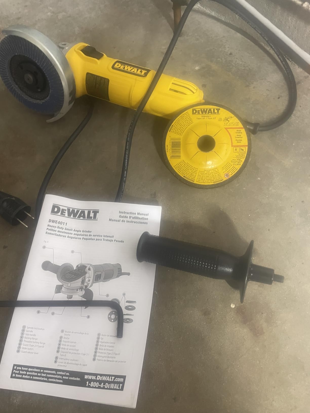 DEWALT Angle Grinder, One-Touch Guard, 4-1/2 -Inch (DWE4011) Customer Review DEWALT Angle Grinder, One-Touch Guard, 4-1/2 -Inch (DWE4011) - Customer Photo 1