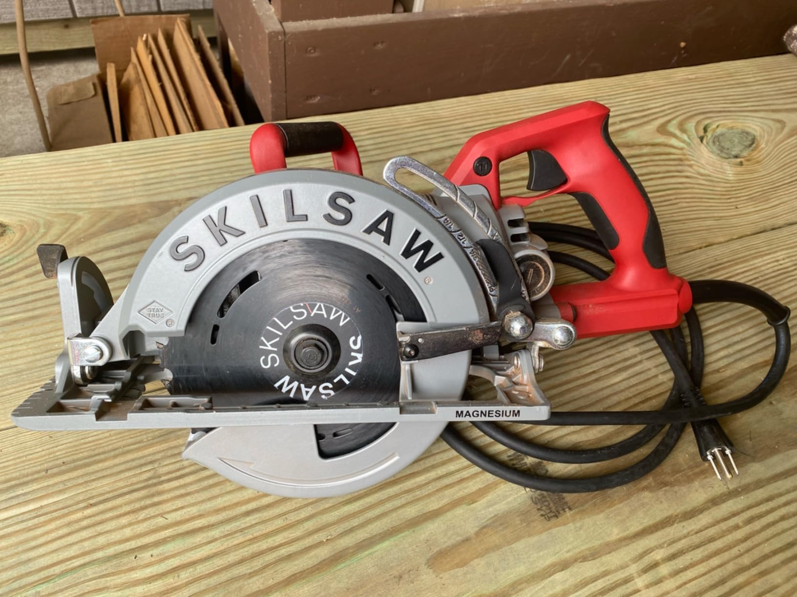 SKILSAW SPT77WML-01 15-Amp 7-1/4-Inch Lightweight Worm Drive Circular Saw , Silver Customer Review SKILSAW SPT77WML-01 15-Amp 7-1/4-Inch Lightweight Worm Drive Circular Saw , Silver - Customer Photo 2