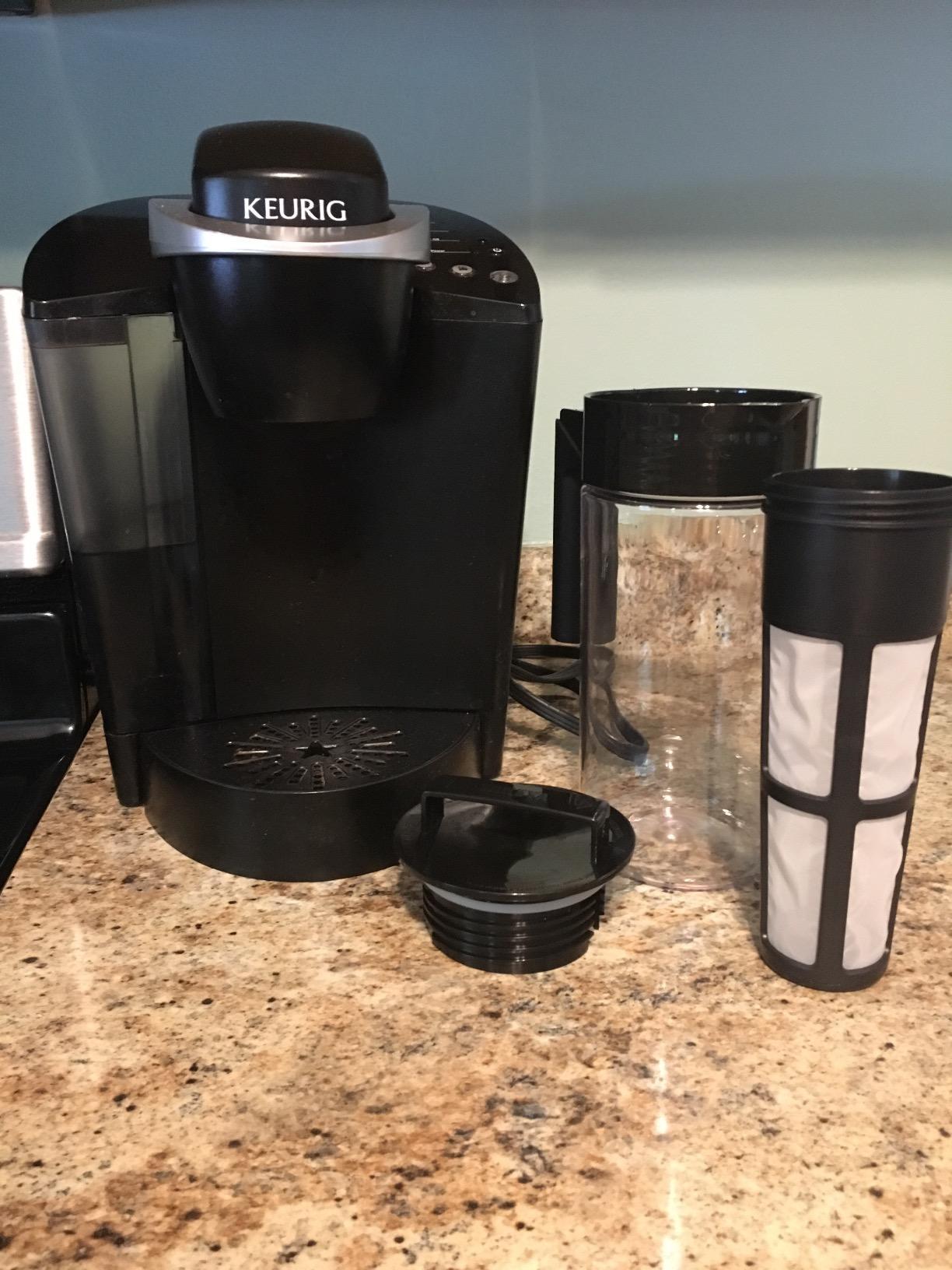 Takeya Tritan Cold Brew Coffee Maker - Airtight Pitcher with Leak-Free Lid - BPA-Free Cold Brew Maker with Silicone Handle - Dishwasher-Safe Pitcher for Homemade Cold Brew - 1 Quart, Black Customer Review Takeya Tritan Cold Brew Coffee Maker - Airtight Pitcher with Leak-Free Lid - BPA-Free Cold Brew Maker with Silicone Handle - Dishwasher-Safe Pitcher for Homemade Cold Brew - 1 Quart, Black - Customer Photo 2