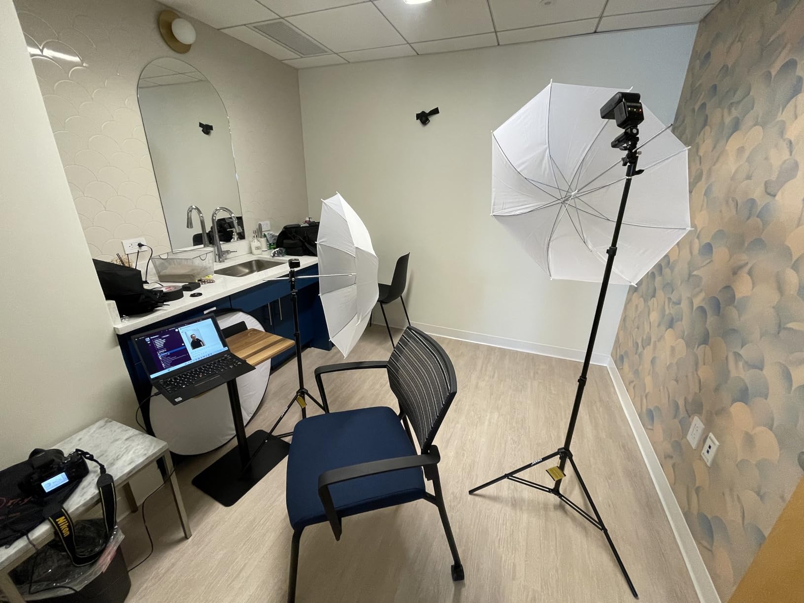Powerextra Professional DF-400 Speedlite Camera Flash for Canon Nikon Pentax Samsung Fujifilm Olympus Panasonic Sigma Minolta Leica Ricoh DSLR Cameras and Digital Cameras with Single-Contact Hotshoe - Customer Photo 1