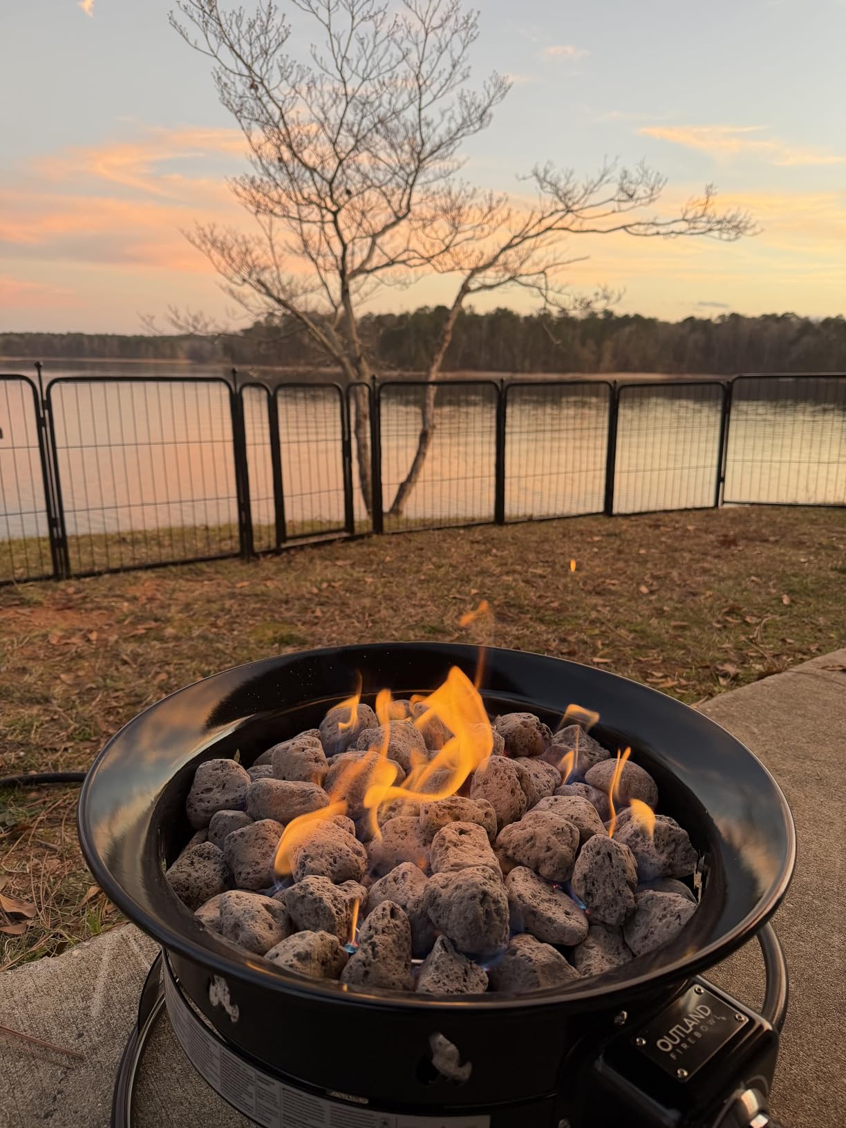 Outland Living Portable Propane Fire Pit, 19-inch, 58,000 BTU with Fire Pit Cover & Carry Kit, Smokeless Gas Firebowl | Perfect for Camping, Patio, Backyard, Tailgating, Deck, RV| Black 893 Deluxe customer photo 1