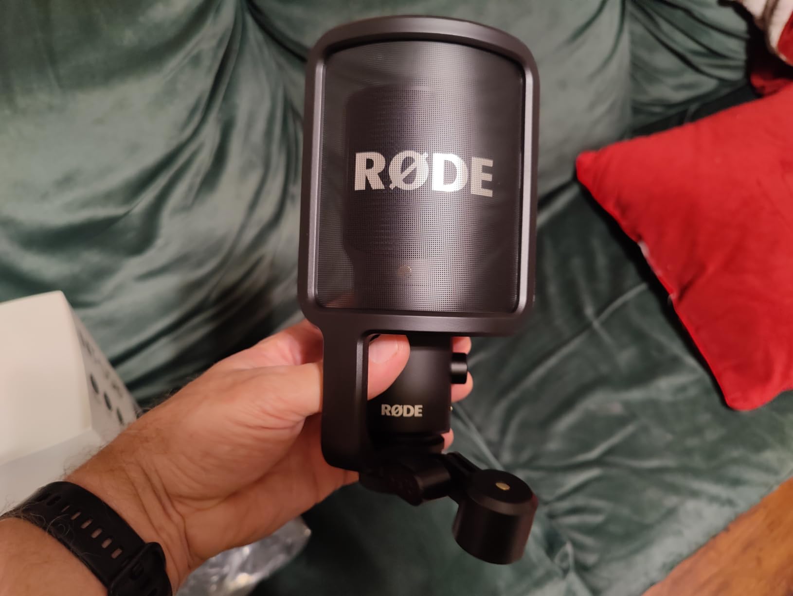 Rode NT-USB+ Professional-Grade USB Condenser Microphone For Recording Studio Quality Audio Directly To A Computer Or Mobile Device, Black Customer Review Rode NT-USB+ Professional-Grade USB Condenser Microphone For Recording Studio Quality Audio Directly To A Computer Or Mobile Device, Black - Customer Photo 2