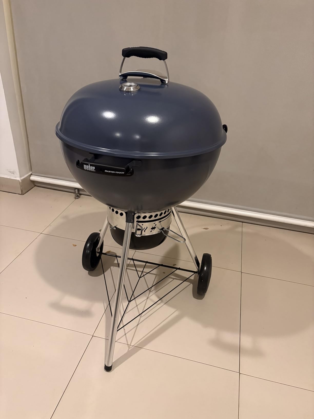 Weber Master-Touch Charcoal Grill, 22-Inch, Black - Premium Outdoor BBQ Grill with Tuck-Away Lid Holder & One-Touch Cleaning System, Porcelain-Enameled Kettle customer photo 1