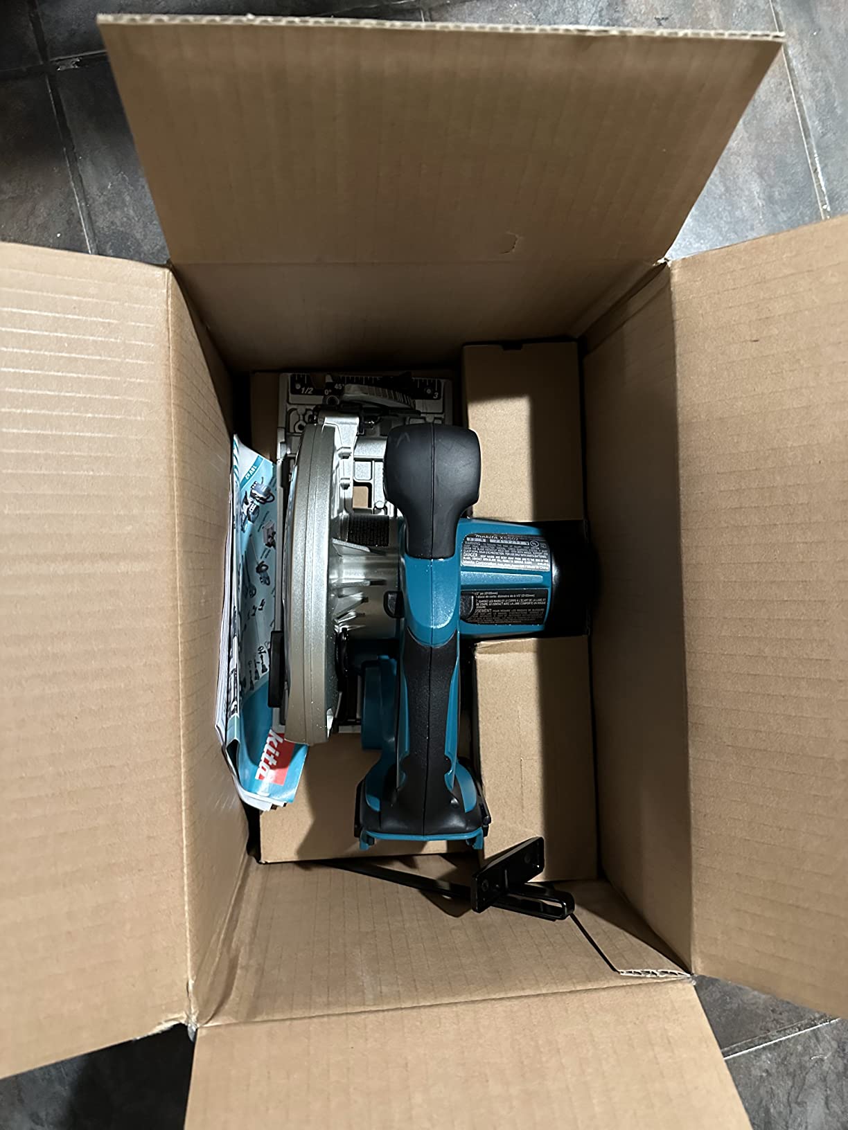 Makita XSS02Z 18V LXT Lithium-Ion Cordless 6-1/2 inch Circular Saw, Tool Only customer photo 1