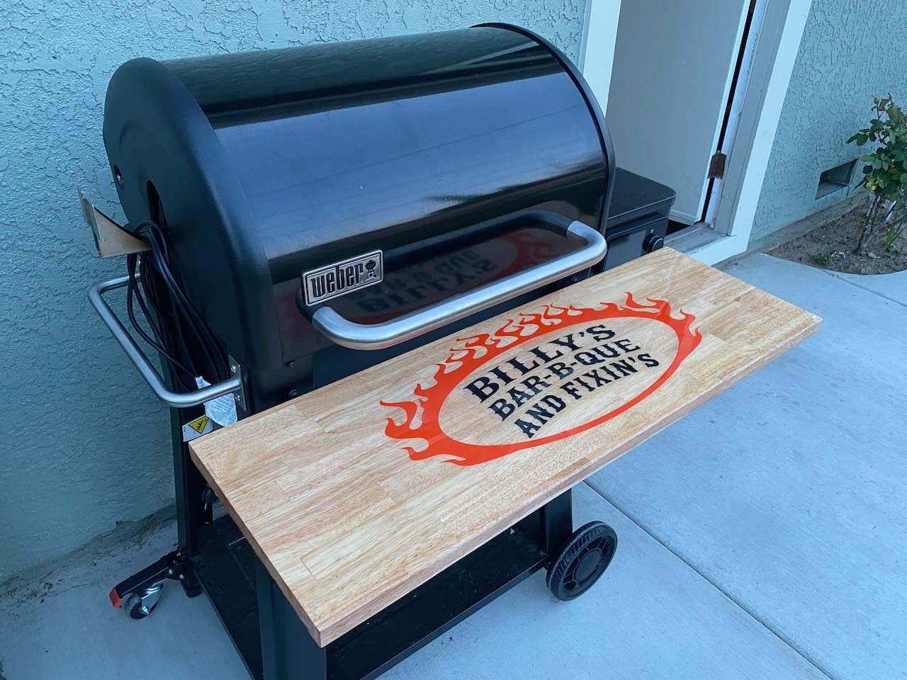 Weber Searwood 600 Wood Pellet Smoker Grill - Wi-Fi & Bluetooth-Enabled Outdoor Grill for Smoking, Searing, Rapid React PID & Cooking up to 600F, Black customer photo 2