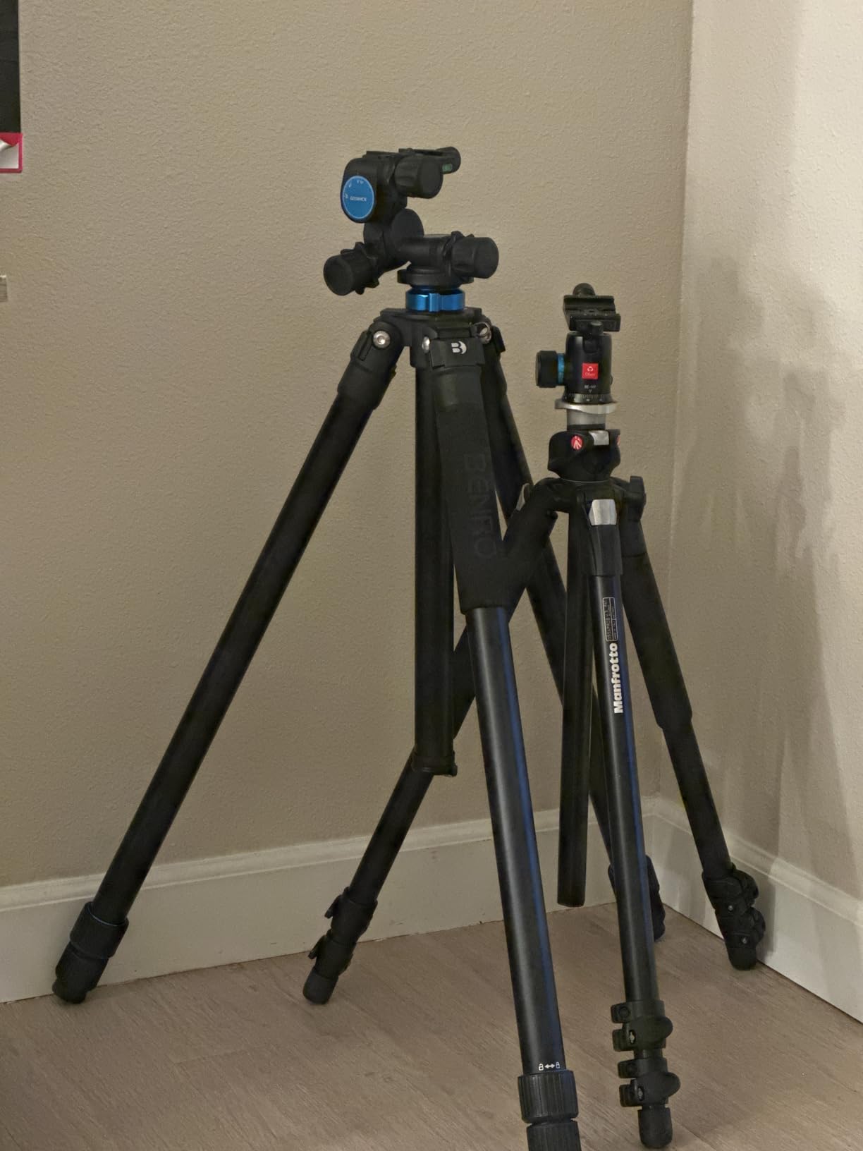 Benro Mach3 Carbon Fiber Tripod – Professional 3-Section Carbon Fiber Tripod with Twist Locks, Magnesium Castings, Interchangeable Feet & Carry Case for DSLR, Mirrorless & Video Cameras (TMA37C) - Customer Photo 2