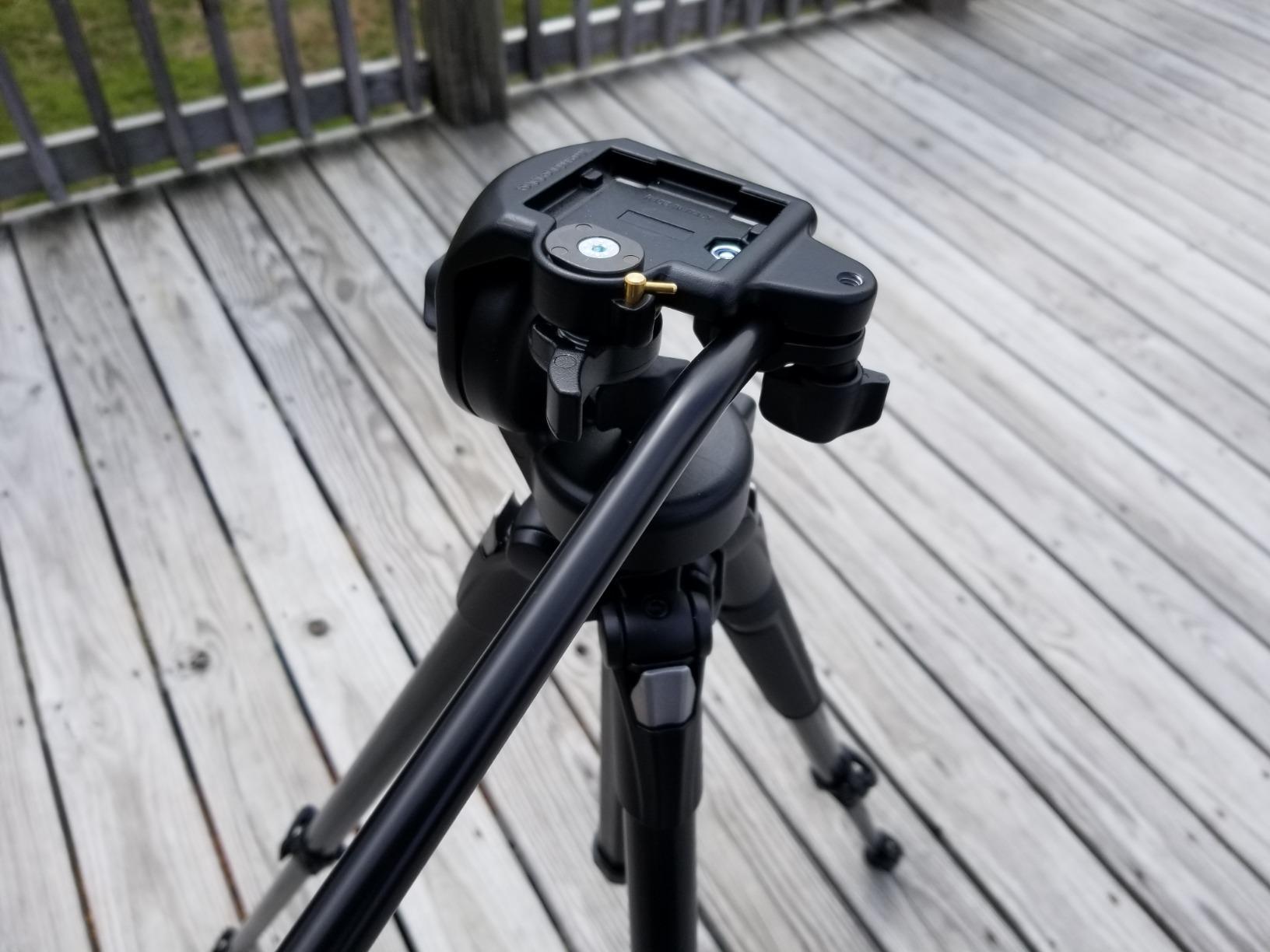 Manfrotto 290 Xtra Aluminum 3-Section Tripod Kit with Fluid Video Head (MK290XTA3-2WUS) Black Customer Review Manfrotto 290 Xtra Aluminum 3-Section Tripod Kit with Fluid Video Head (MK290XTA3-2WUS) Black - Customer Photo 3