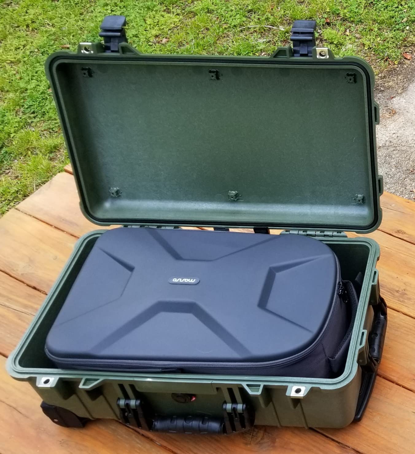 Lowepro Tahoe BP 150, Camera Bag, Lightweight Compact Camera Backpack for Cameras, CSC, DJI Spark Drone, Black Customer Review Lowepro Tahoe BP 150, Camera Bag, Lightweight Compact Camera Backpack for Cameras, CSC, DJI Spark Drone, Black - Customer Photo 1