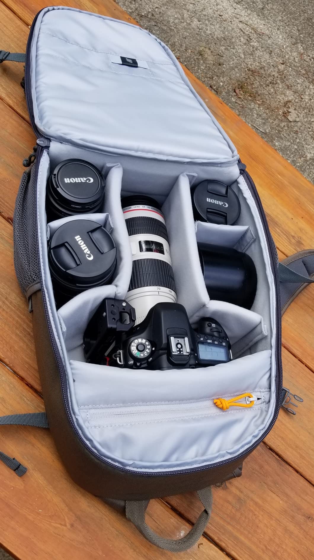 Lowepro Tahoe BP 150, Camera Bag, Lightweight Compact Camera Backpack for Cameras, CSC, DJI Spark Drone, Black, 27.5 x 21.7 x 40.3 cm, Medium LP36892-PWW Customer Review Lowepro Tahoe BP 150, Camera Bag, Lightweight Compact Camera Backpack for Cameras, CSC, DJI Spark Drone, Black, 27.5 x 21.7 x 40.3 cm, Medium LP36892-PWW - Customer Photo 2