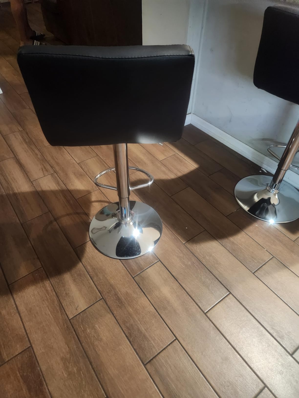 Homall Bar Stools Modern PU Leather Adjustable Swivel Barstools, Armless Hydraulic Kitchen Counter Bar Stool Extra Height Square Island Barstool with Back Set of 2 (Leather, Black) customer photo 1