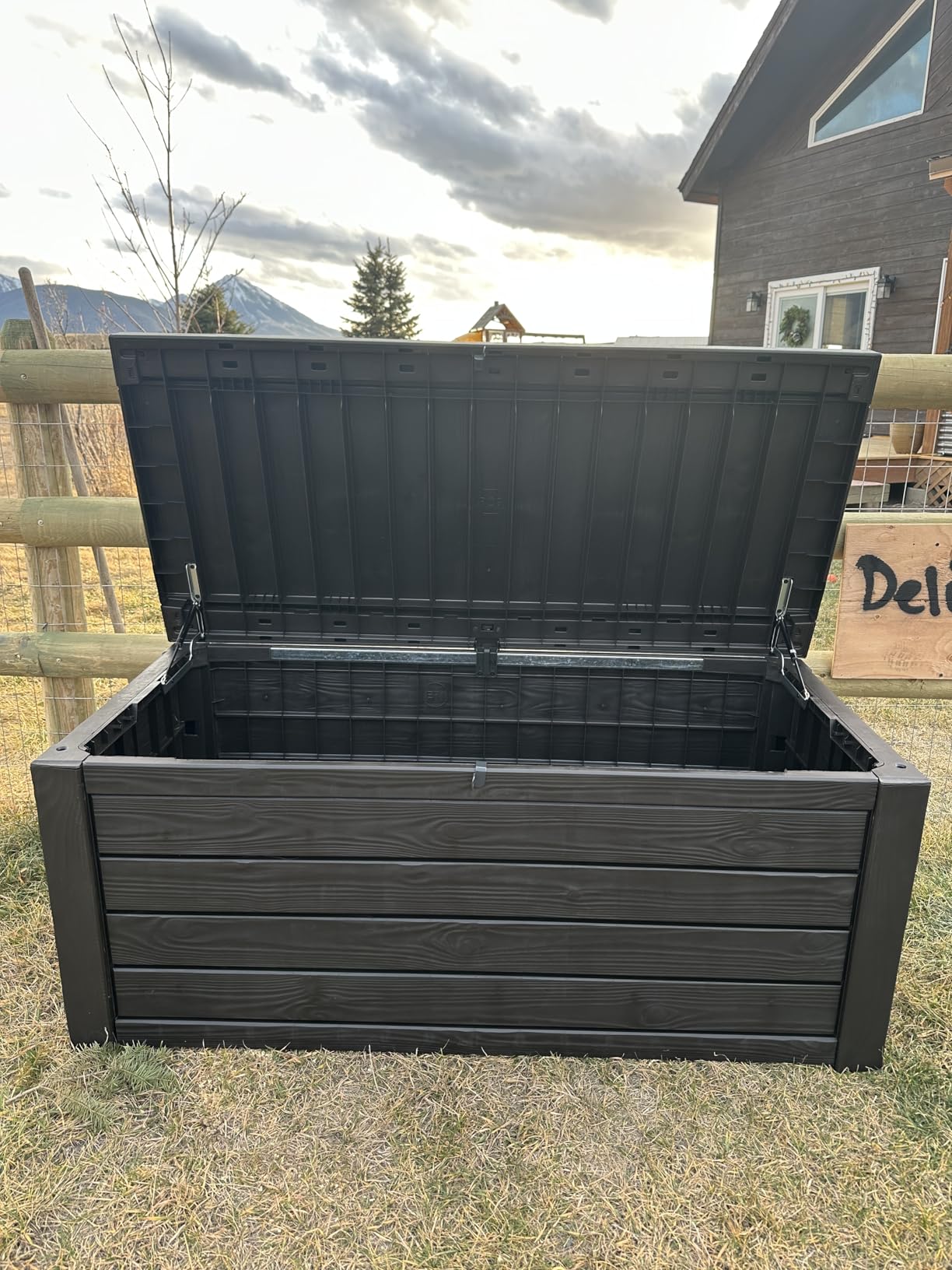 Keter 150 Gallon Resin Large Deck Box Organization and Storage Box for Patio, Outdoor Cushions, Garden Tools, Brown customer photo 1