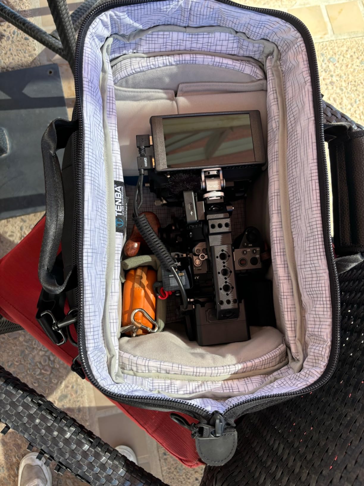 Tenba Cineluxe Backpack 24 for DSLR, Mirrorless Cameras and Lenses Black 637-512 - Customer Photo 1