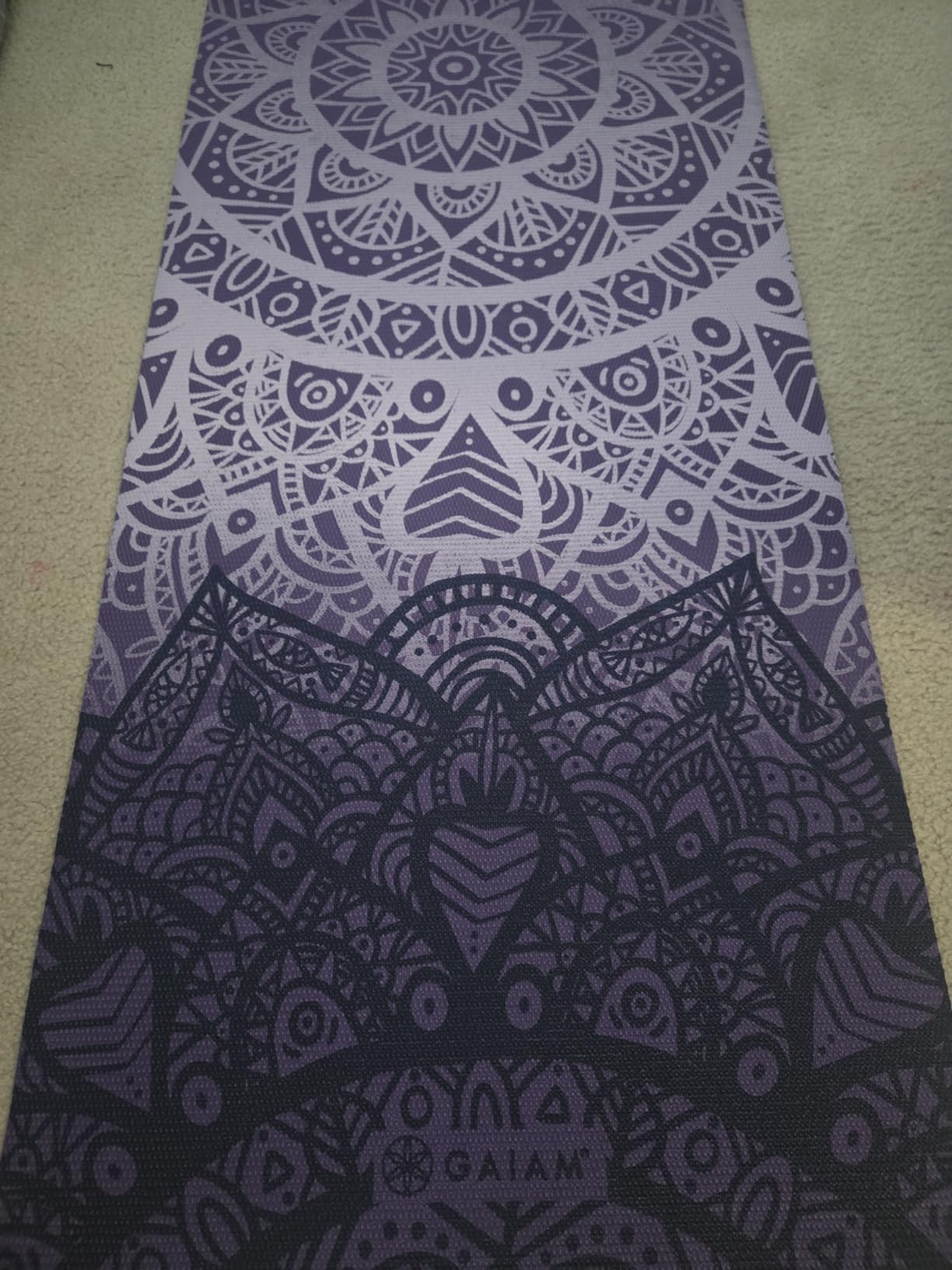 Gaiam Print Yoga Mat, Non Slip Exercise & Fitness Mat for All Types of Yoga, Pilates & Floor Exercises Customer Review Gaiam Print Yoga Mat, Non Slip Exercise & Fitness Mat for All Types of Yoga, Pilates & Floor Exercises - Customer Photo 3